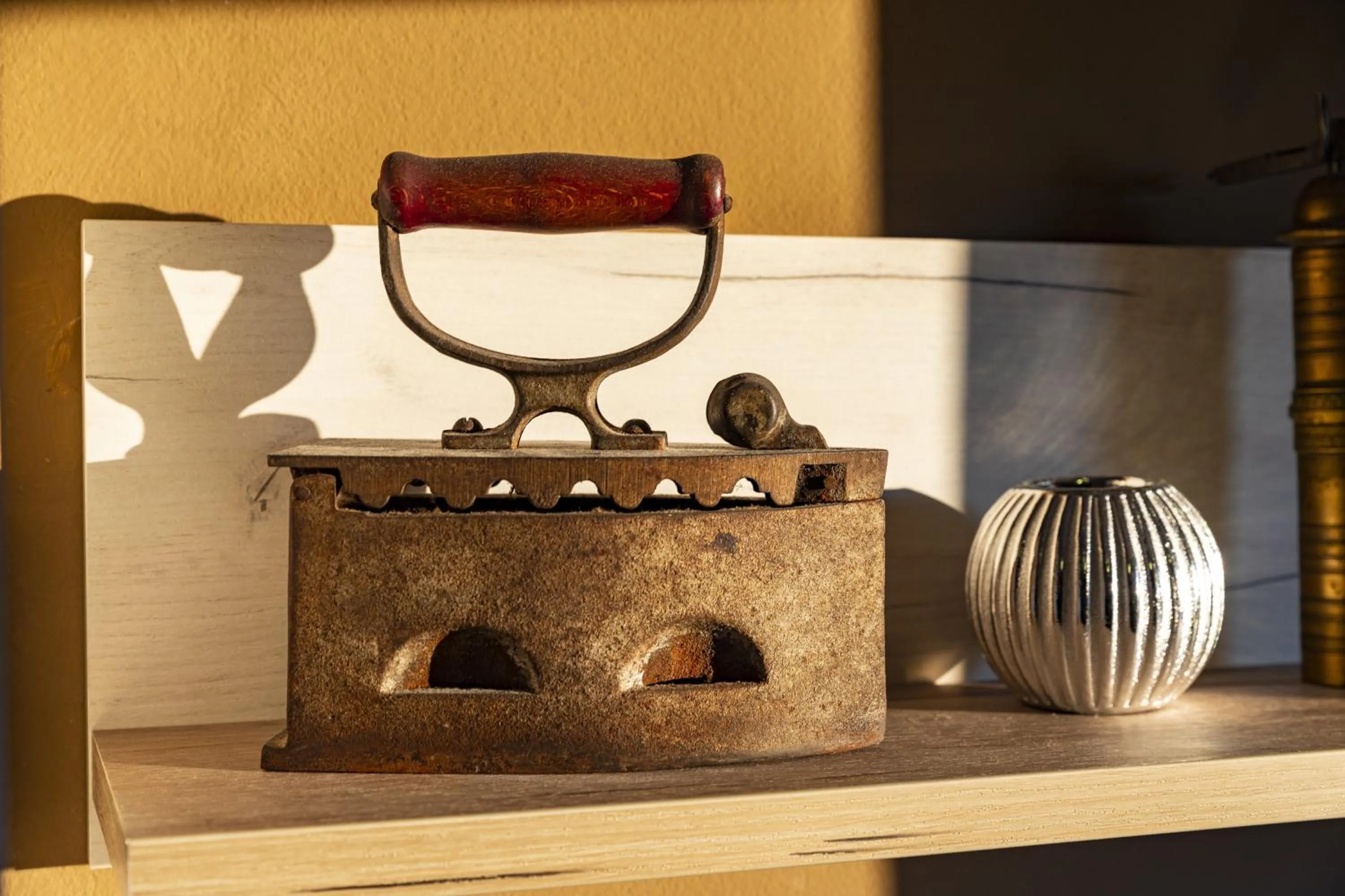 Decorative detail in Apartments Kristić