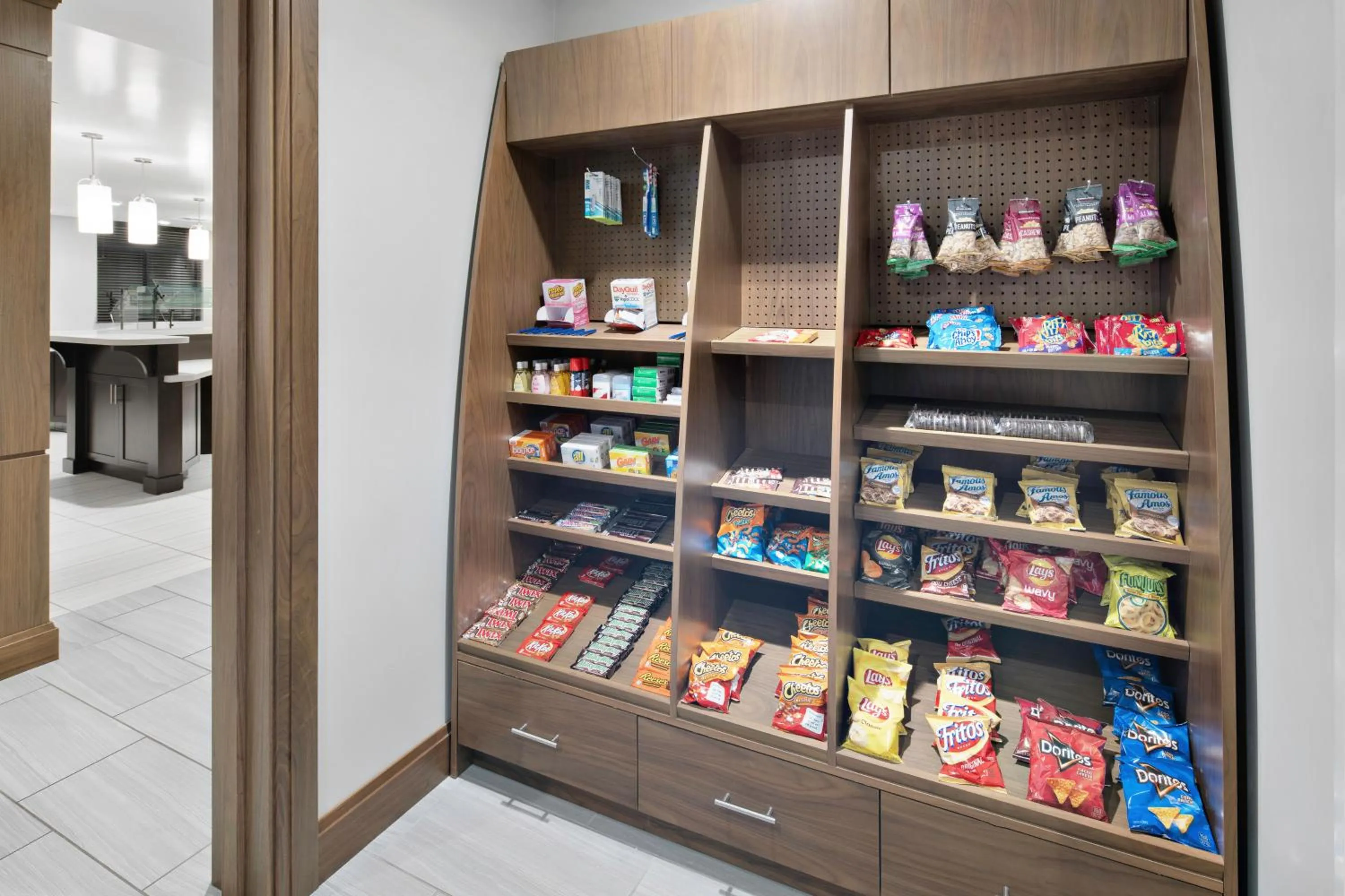 On-site shops in Staybridge Suites Irvine - John Wayne Airport by IHG