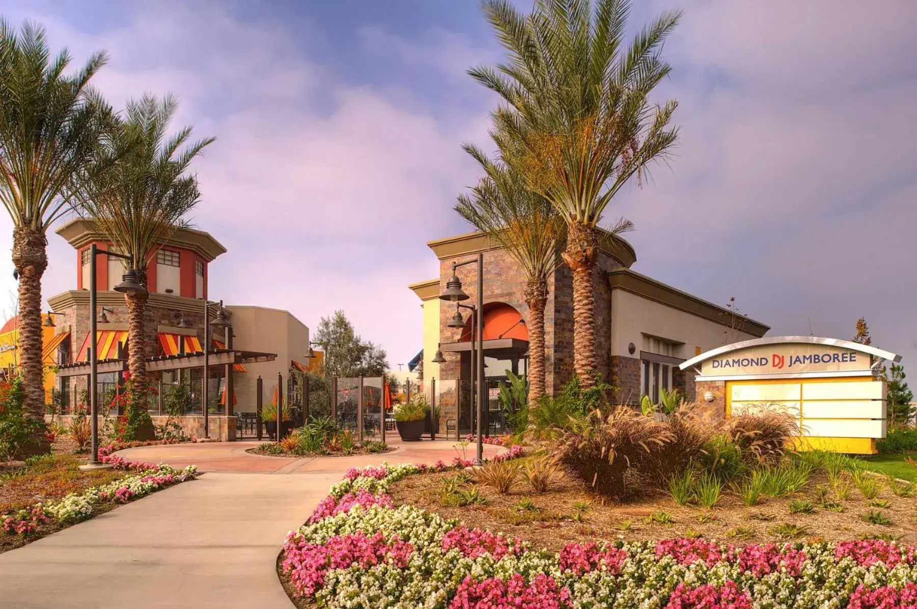 Restaurant/places to eat in Staybridge Suites Irvine - John Wayne Airport by IHG Restaurant/places to eat in Staybridge Suites Irvine - John Wayne Airport by IHG