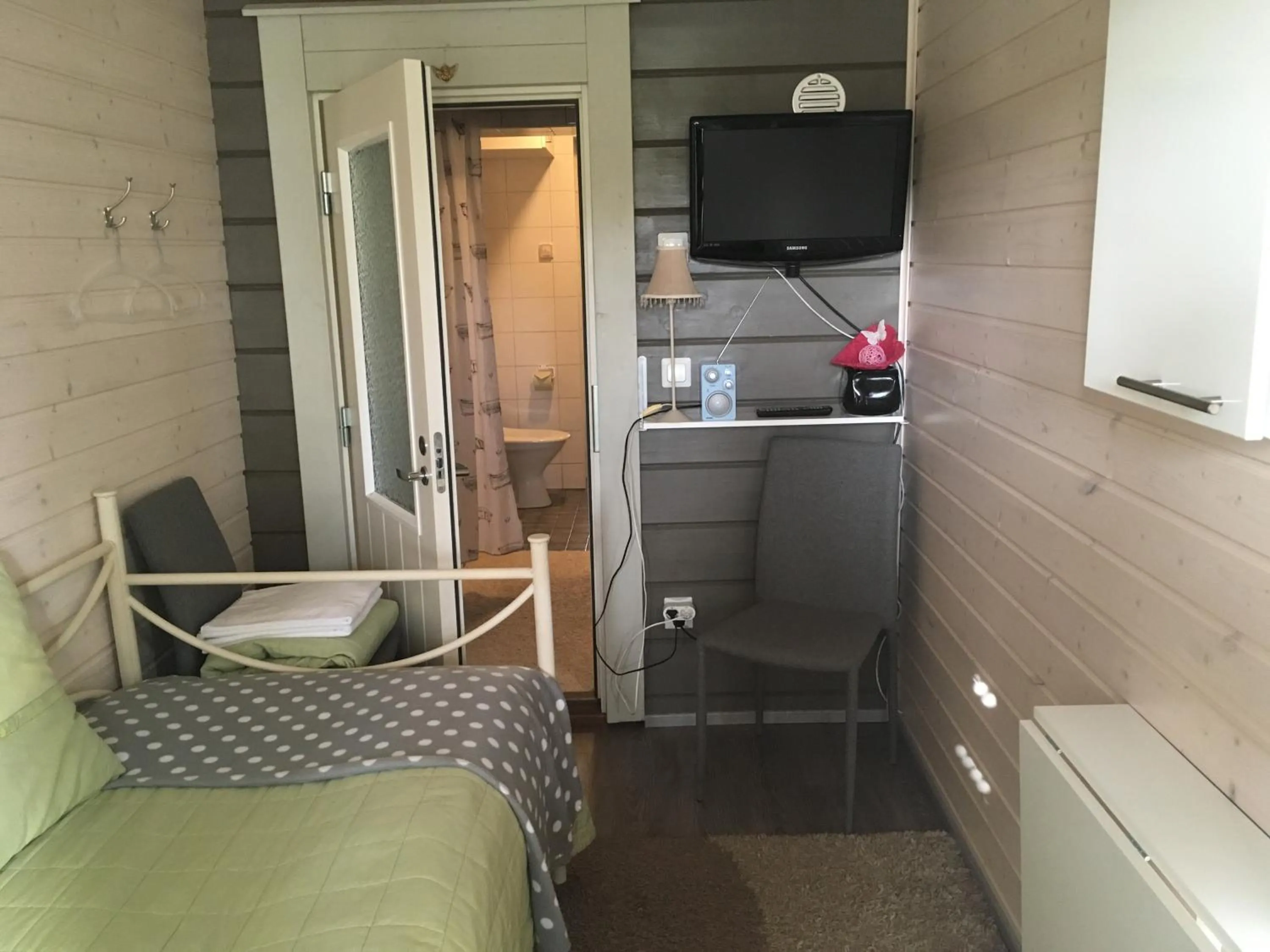 Bed in Rantakatti Apartments