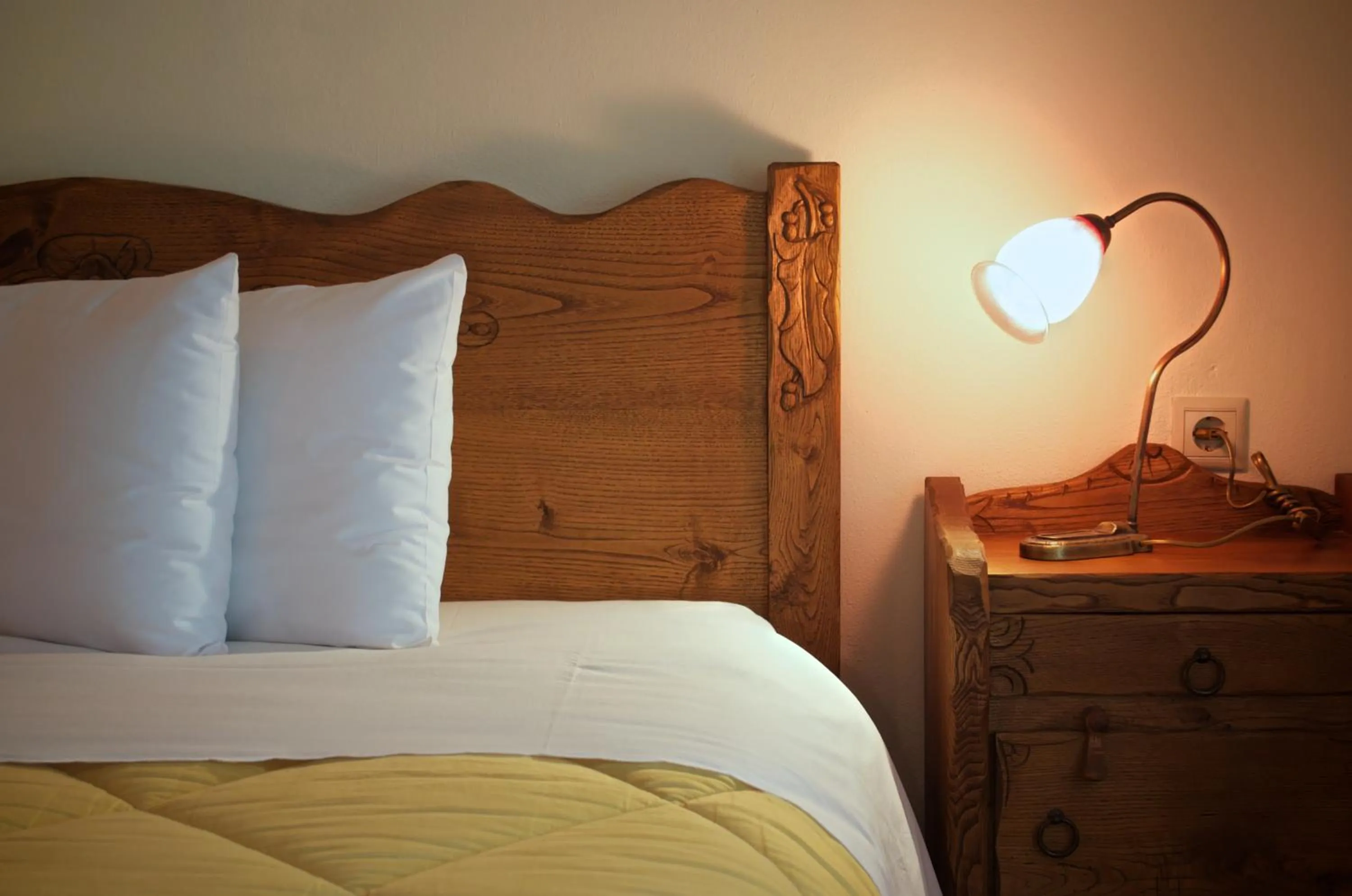 Bed in Petrini Gonia