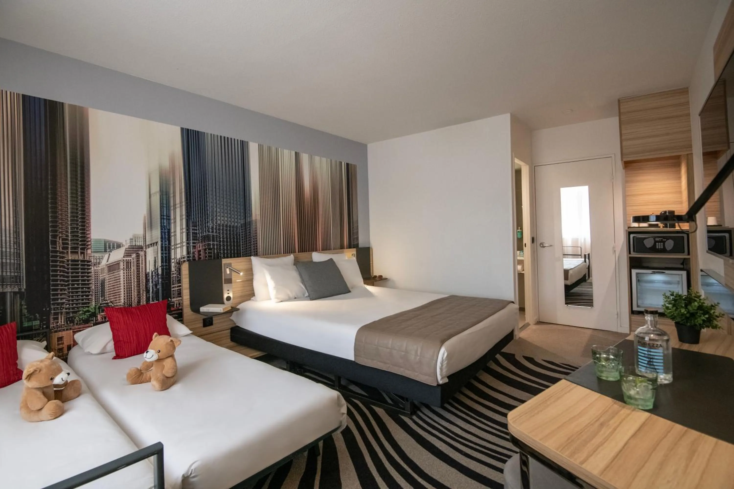 Property building, Bed in Novotel Nice Centre Vieux Nice