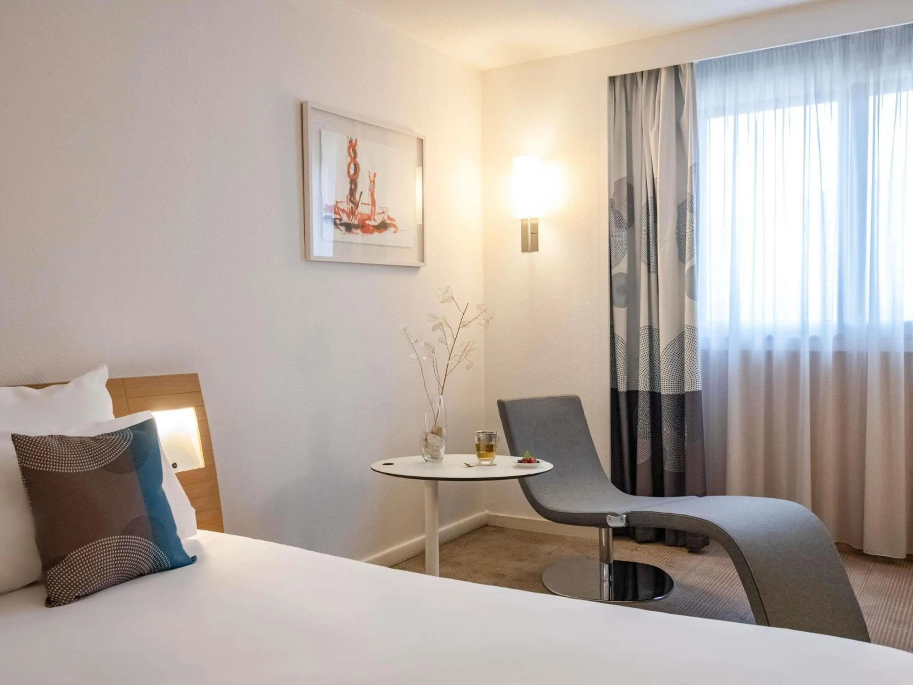 Bedroom, Bed in Novotel Nice Centre Vieux Nice