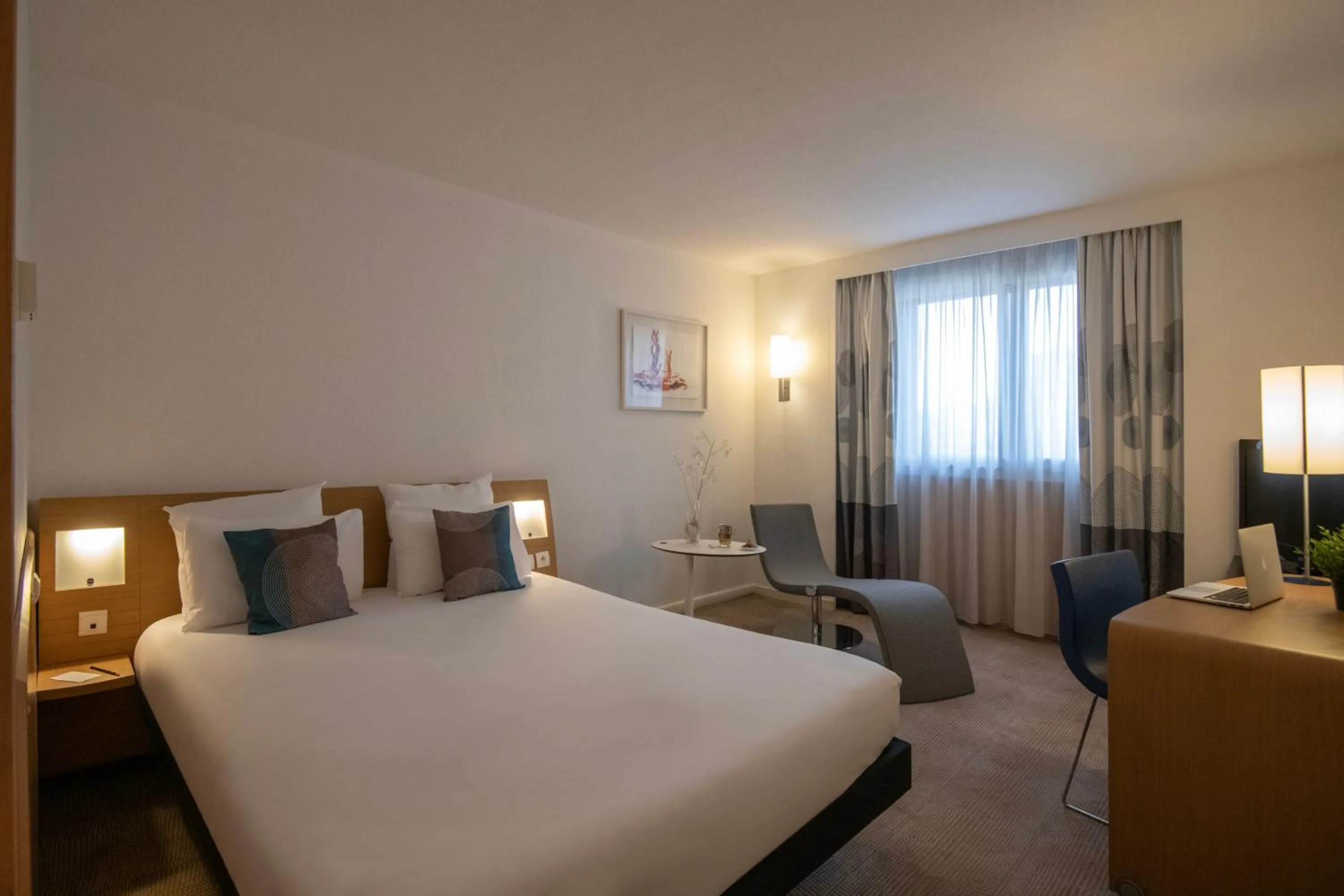 Property building, Bed in Novotel Nice Centre Vieux Nice