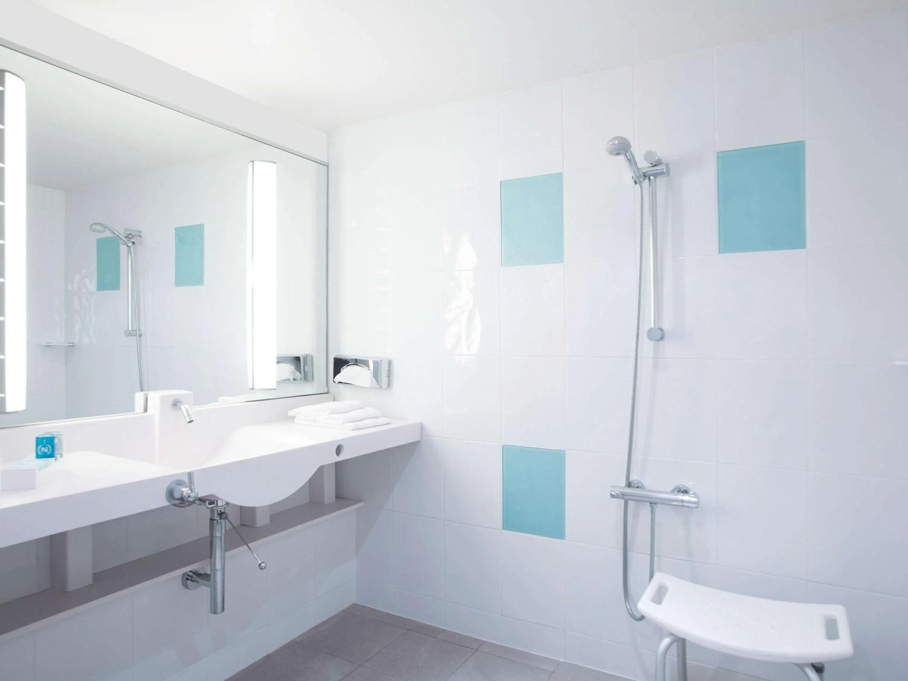 Photo of the whole room in Novotel Nice Centre Vieux Nice