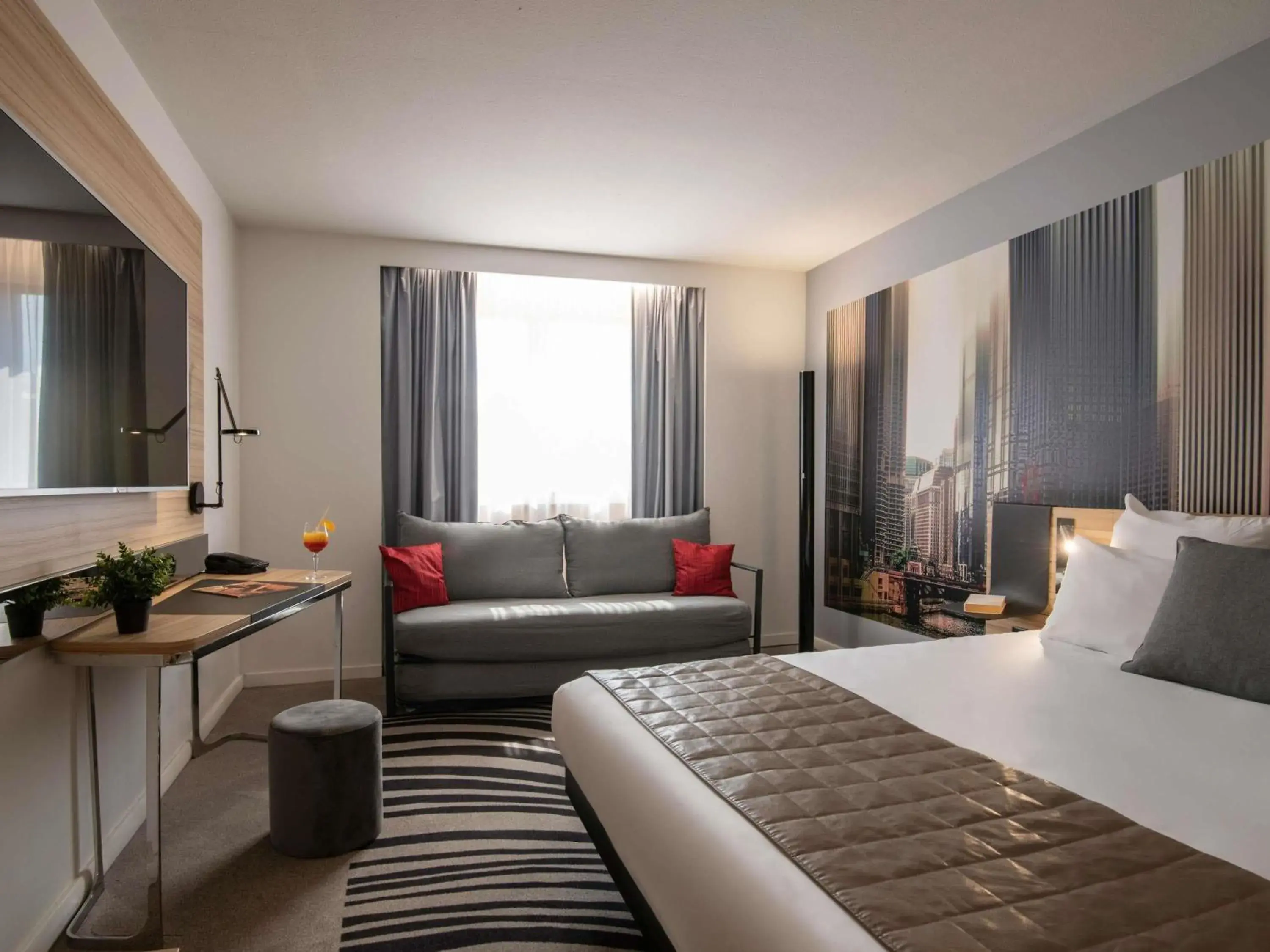 Bedroom, Bed in Novotel Nice Centre Vieux Nice Bedroom, Bed in Novotel Nice Centre Vieux Nice