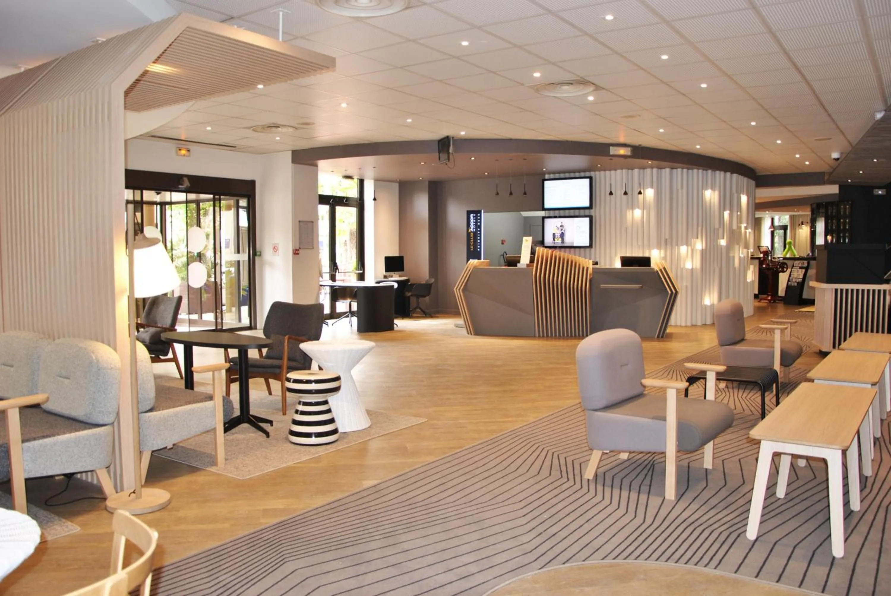 Lobby or reception in Novotel Nice Centre Vieux Nice