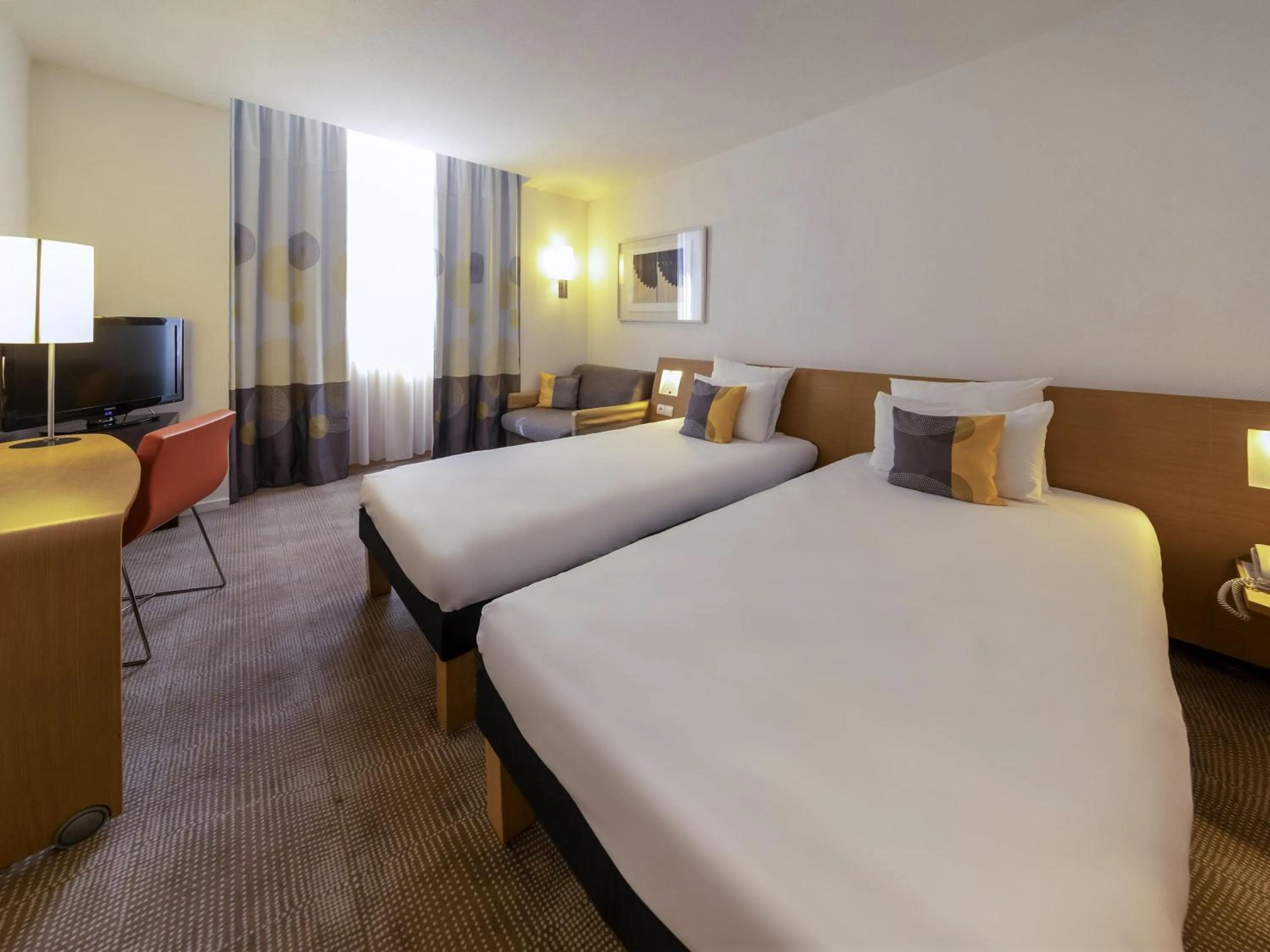 Bedroom, Bed in Novotel Nice Centre Vieux Nice