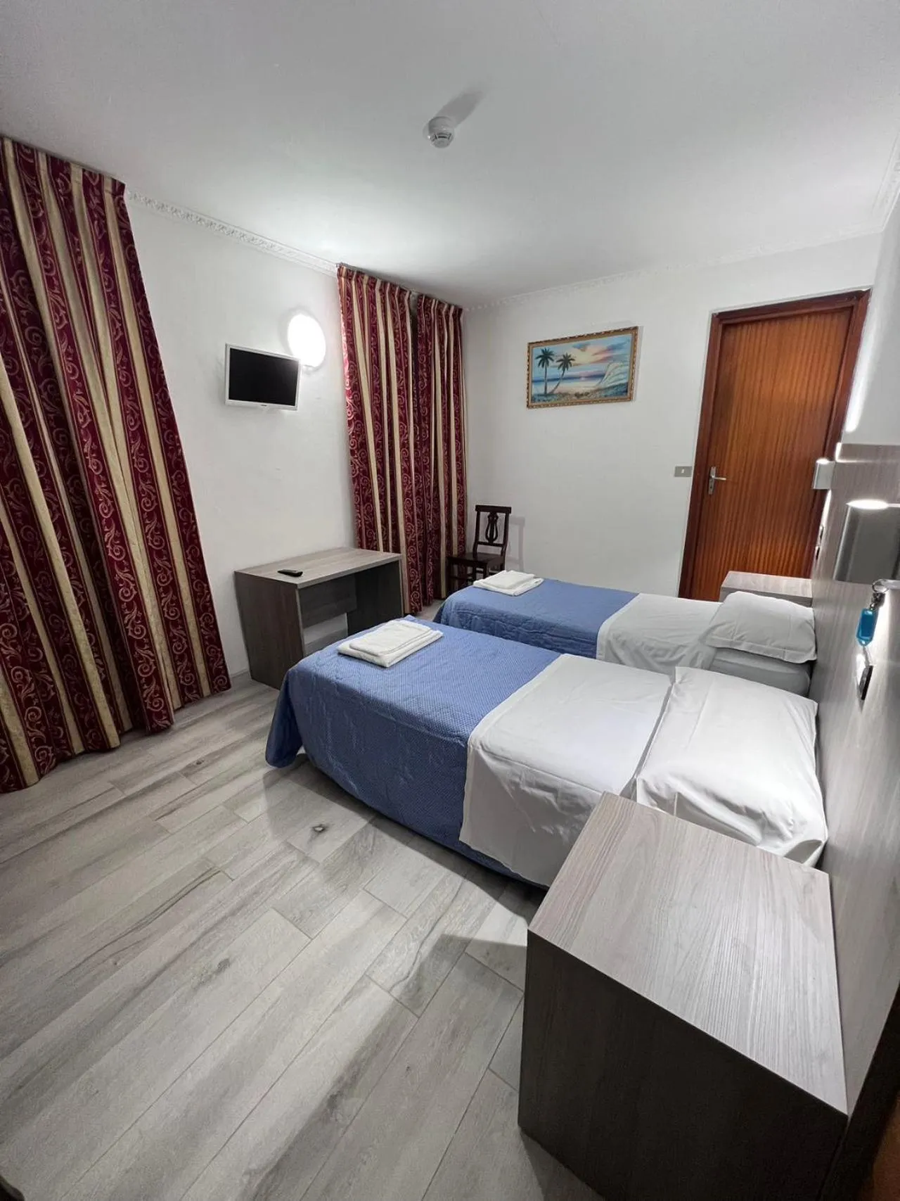 Bed in Taverna Dantesca