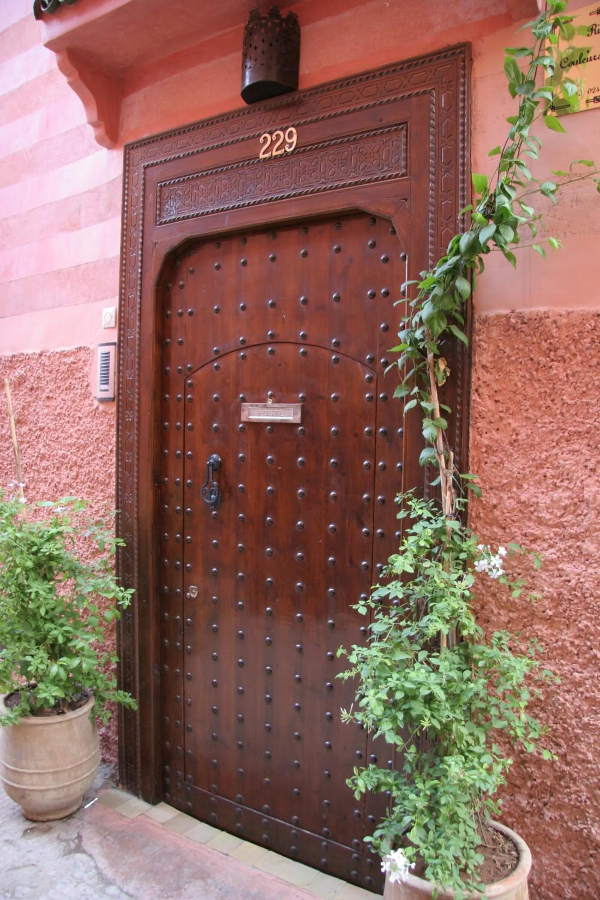 Facade/entrance in Riad Couleurs du Sud