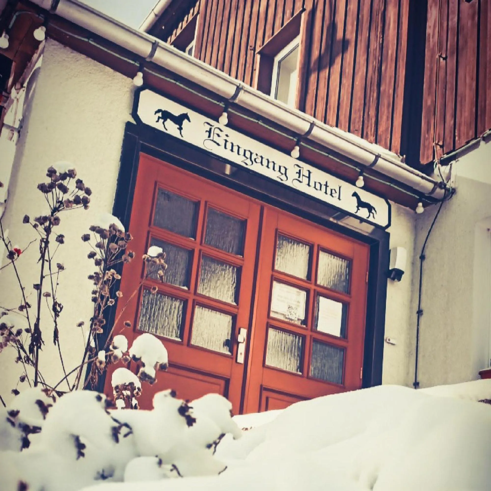 Facade/entrance in Schwarzes Ross Hotel & Restaurant Oberwiesenthal