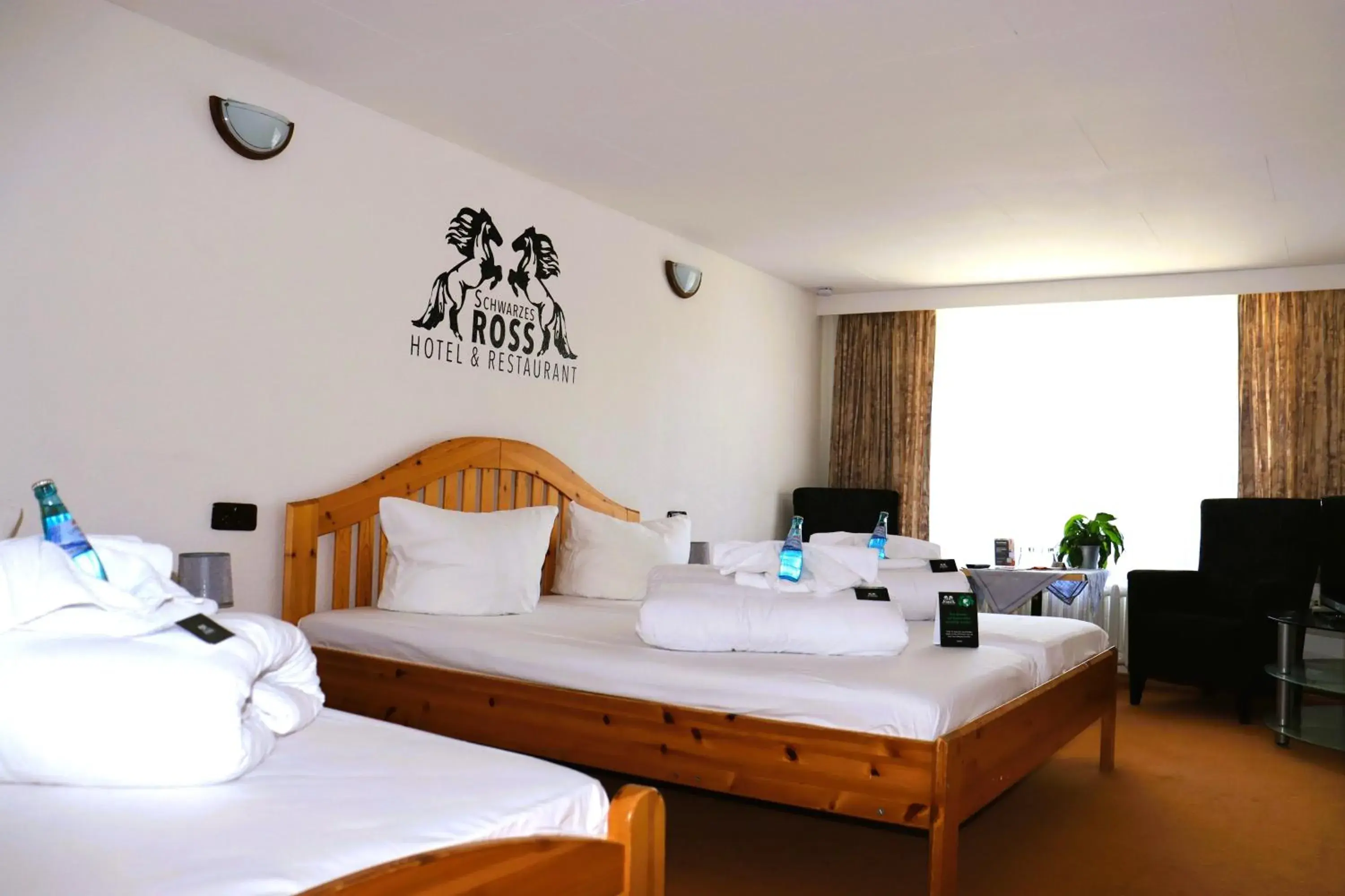 Triple Room in Schwarzes Ross Hotel & Restaurant Oberwiesenthal Triple Room in Schwarzes Ross Hotel & Restaurant Oberwiesenthal