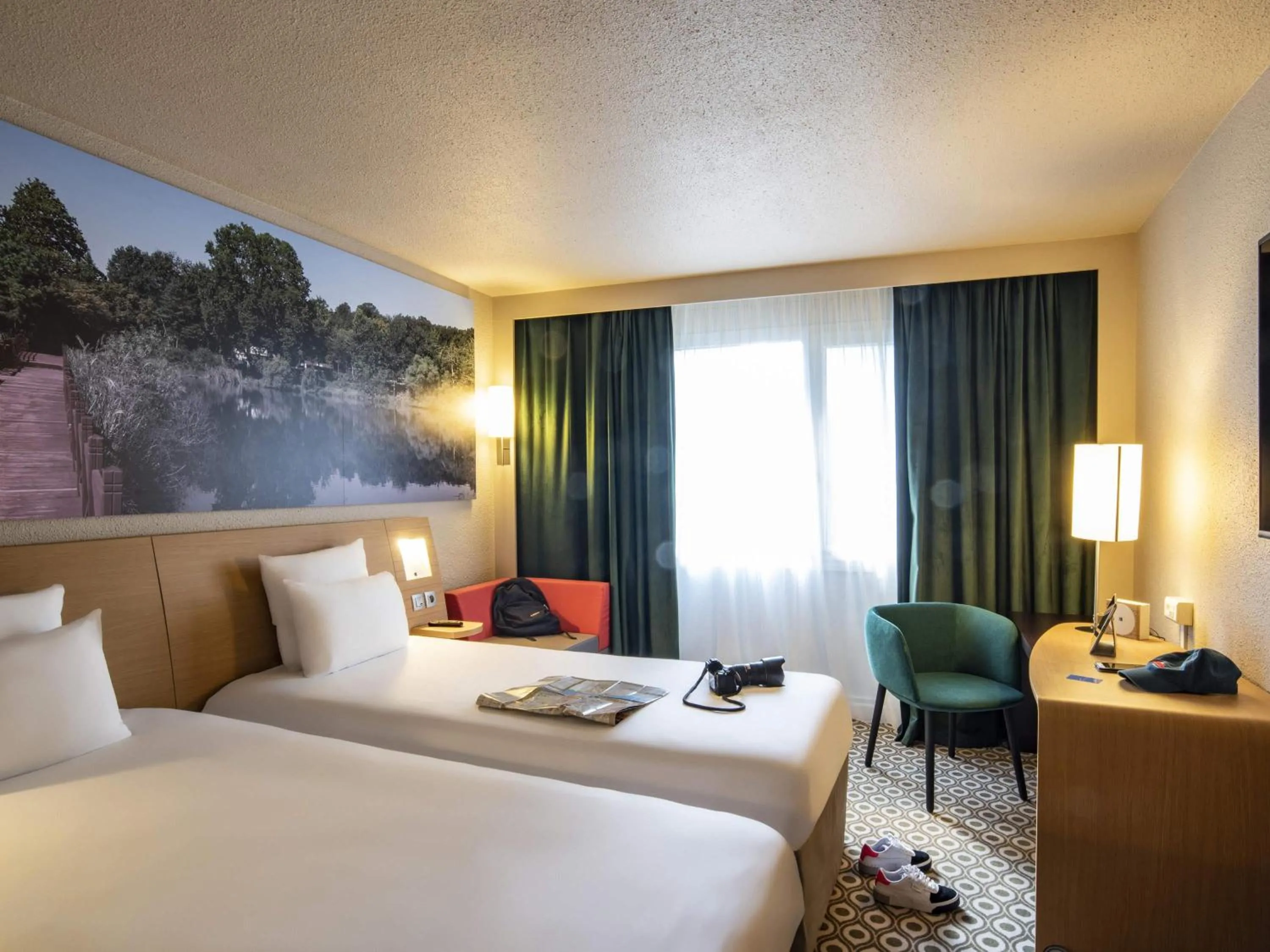 Bedroom, Bed in Novotel Orléans Chemins De Sologne Demeures De Campagne