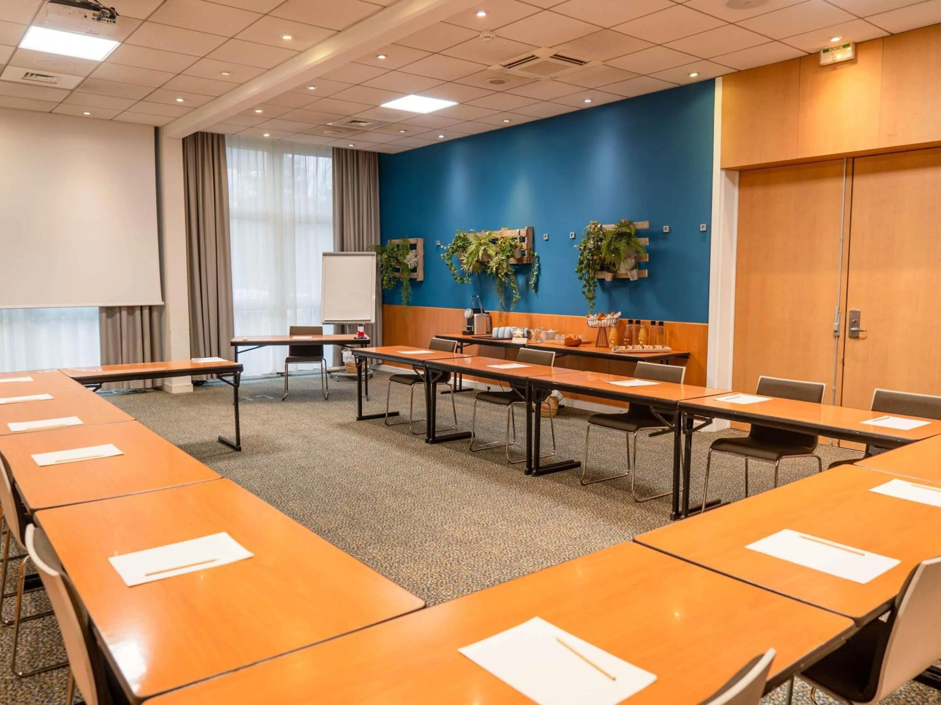 Meeting/conference room in Novotel Orléans Chemins De Sologne Demeures De Campagne
