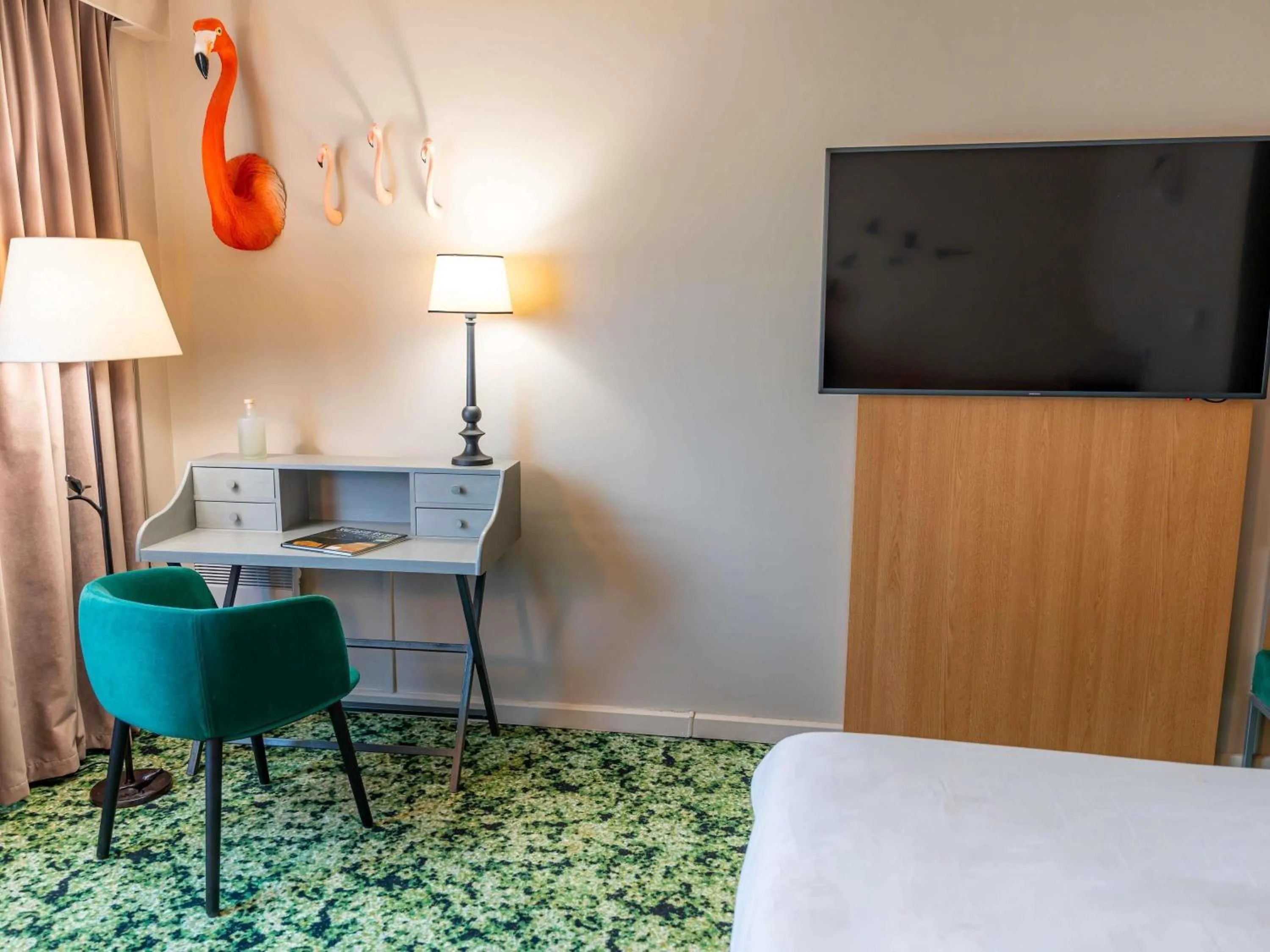 Bedroom, Bed in Novotel Orléans Chemins De Sologne Demeures De Campagne