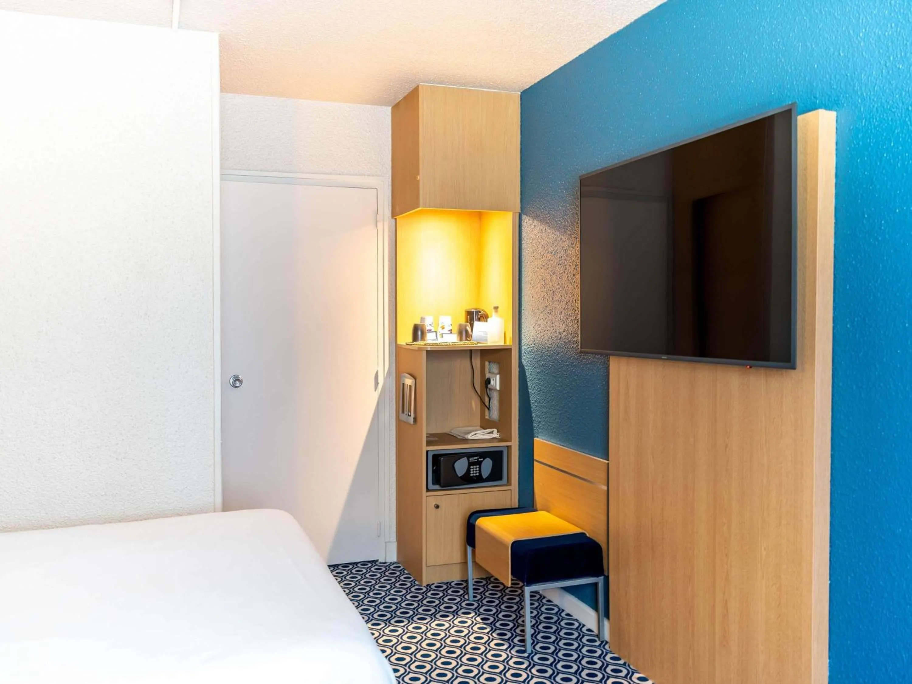 Bedroom, Bed in Novotel Orléans Chemins De Sologne Demeures De Campagne