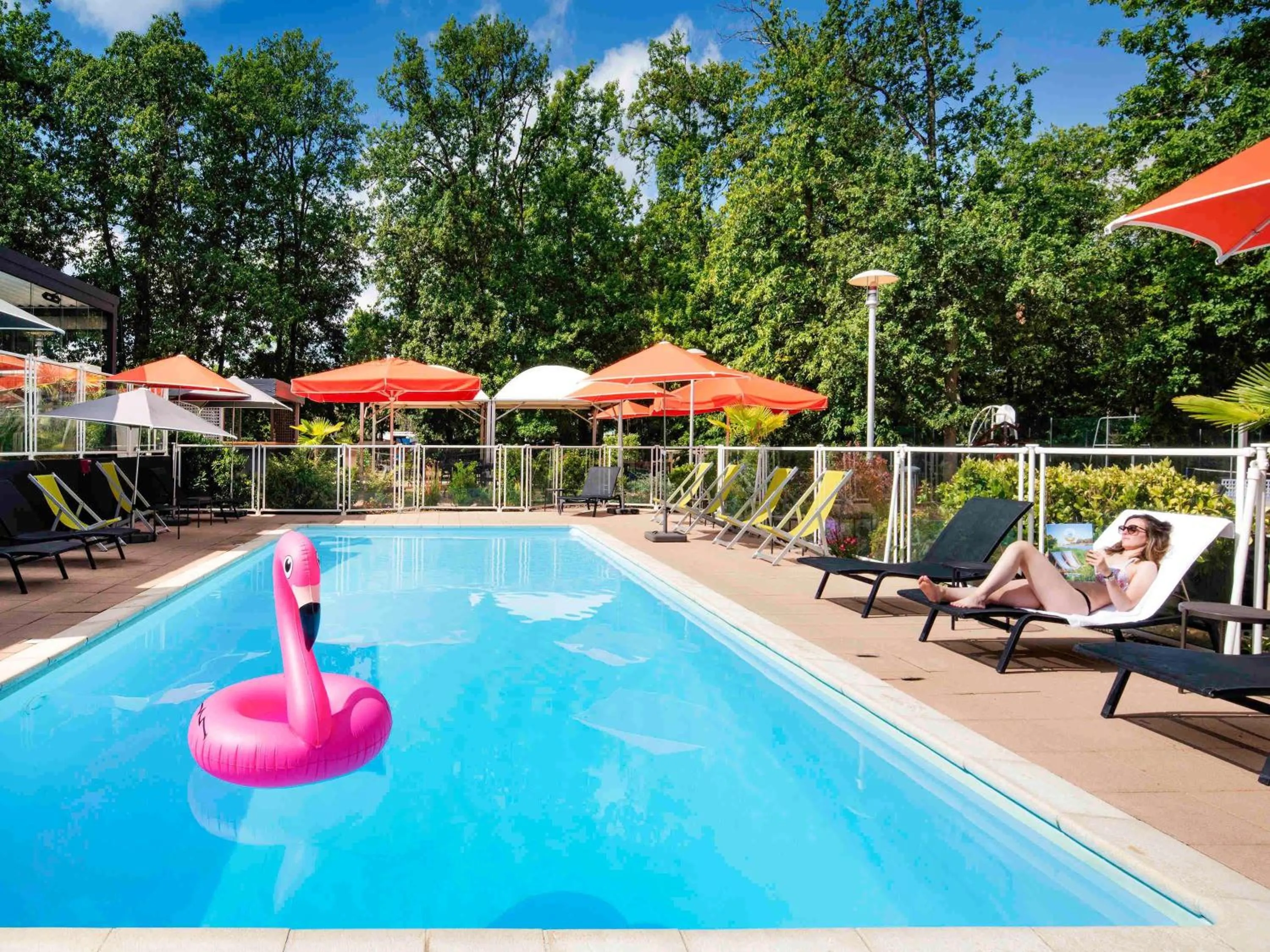 Property building in Novotel Orléans Chemins De Sologne Demeures De Campagne