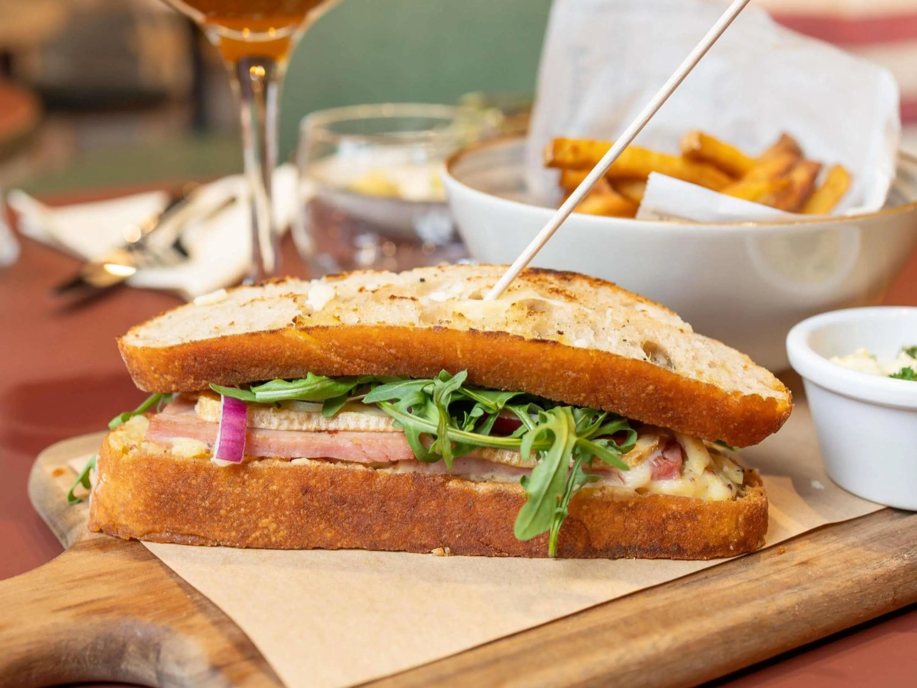 Restaurant/places to eat in ibis Lille Centre Gares