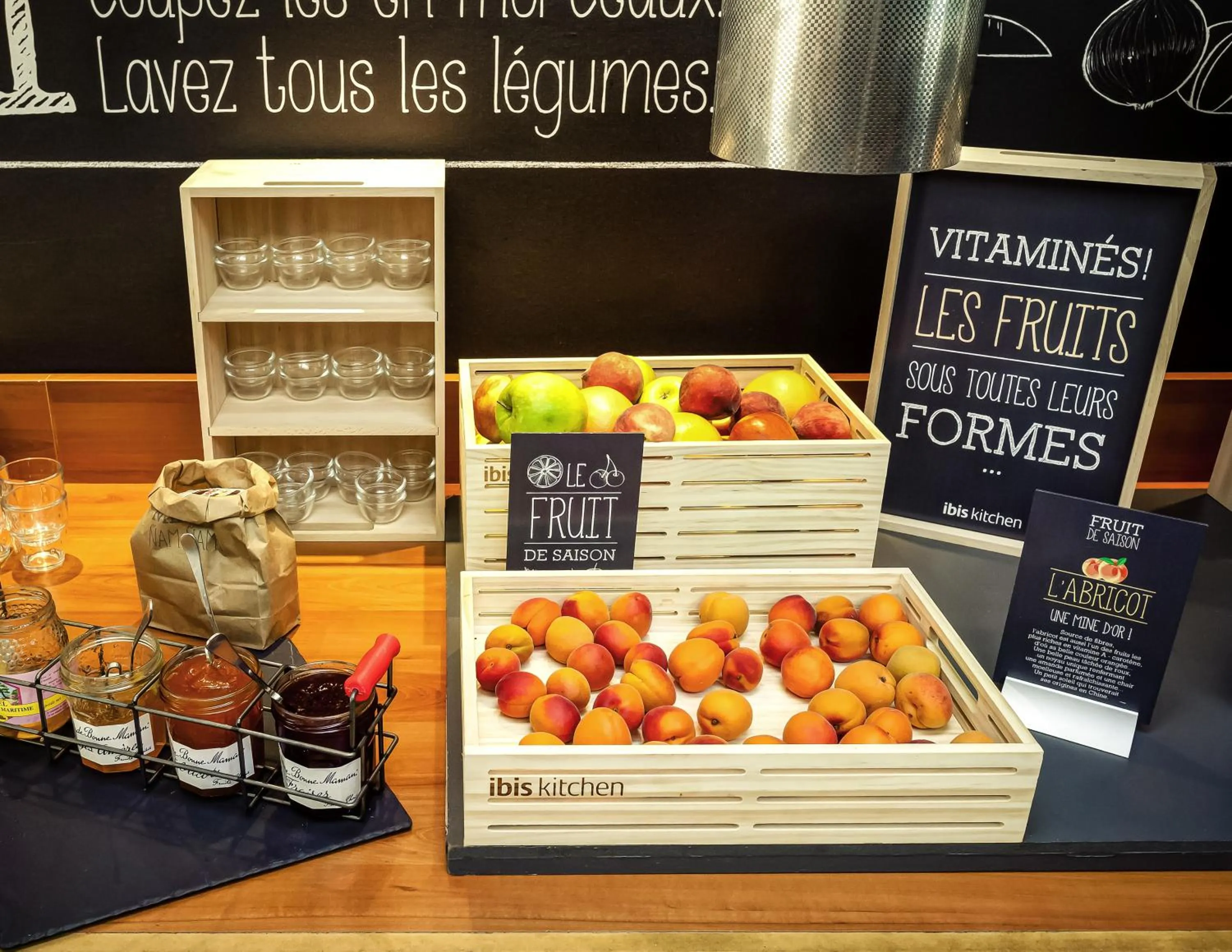 Buffet breakfast in ibis Lille Centre Gares