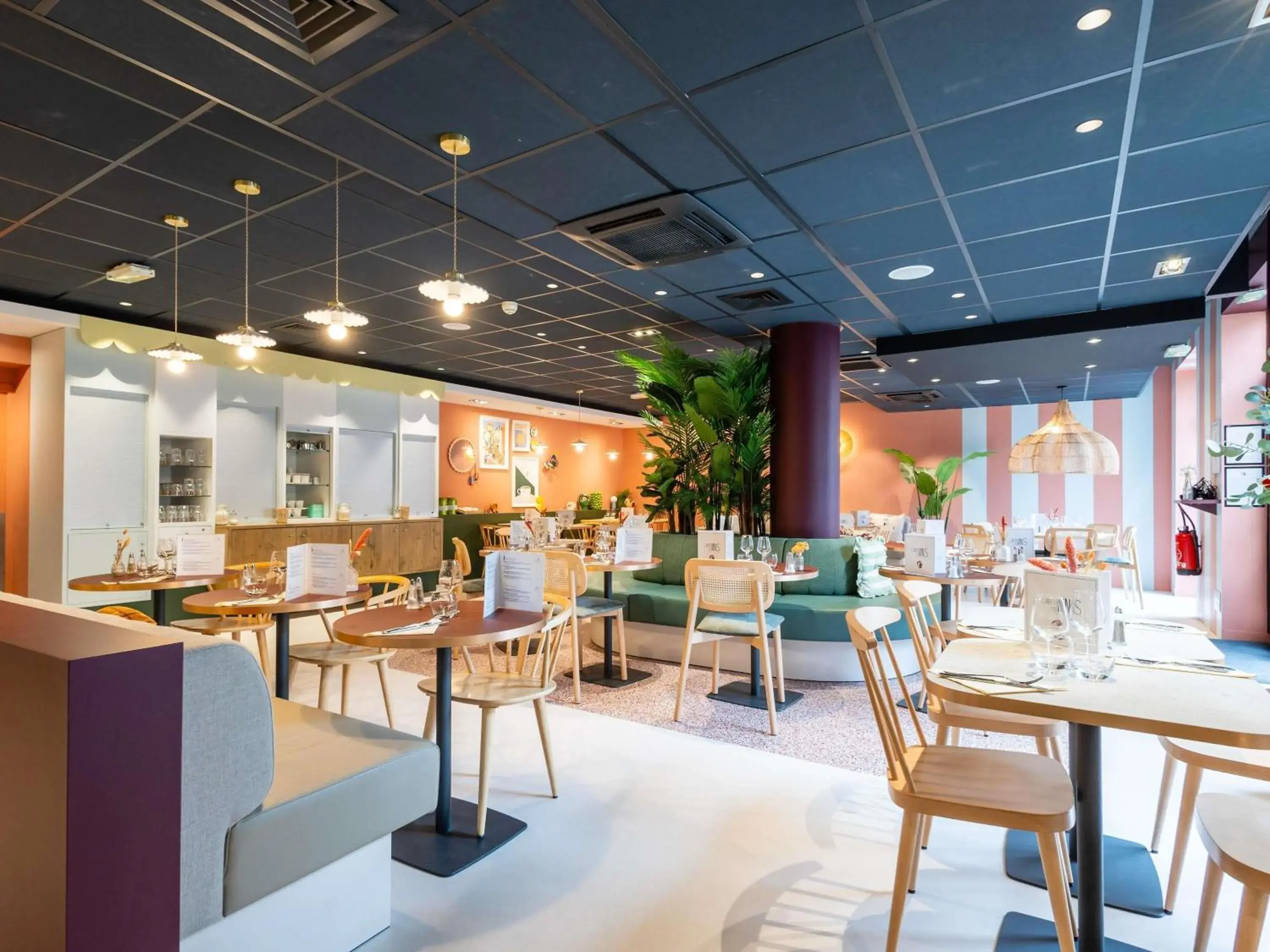 Restaurant/places to eat in ibis Lille Centre Gares Restaurant/places to eat in ibis Lille Centre Gares