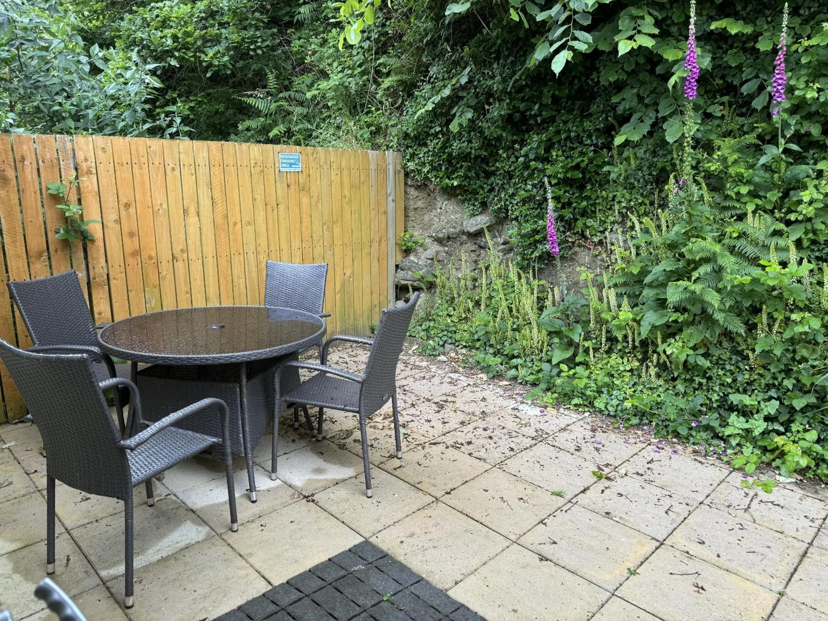 Patio in Barmouth Beach Club