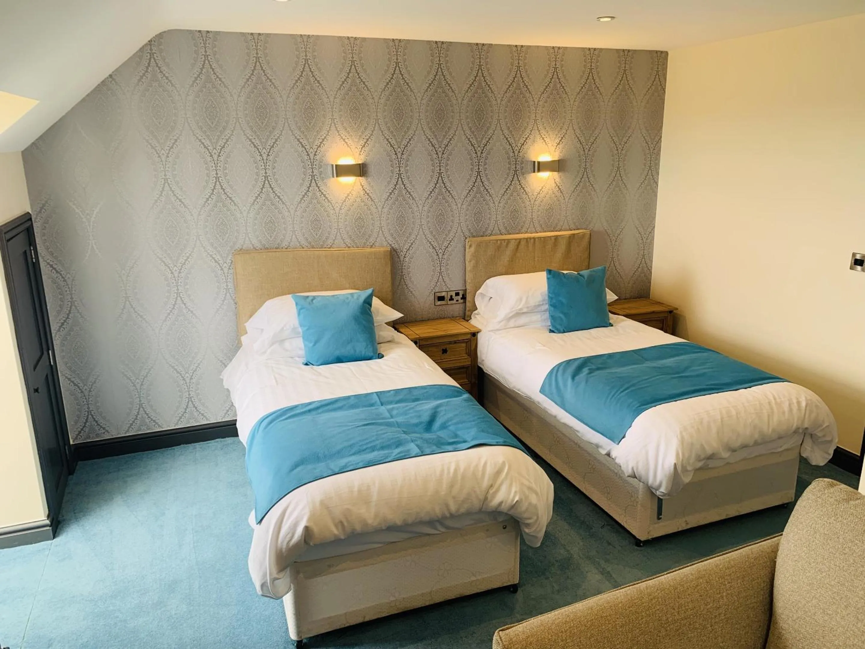 Bedroom, Bed in Barmouth Beach Club
