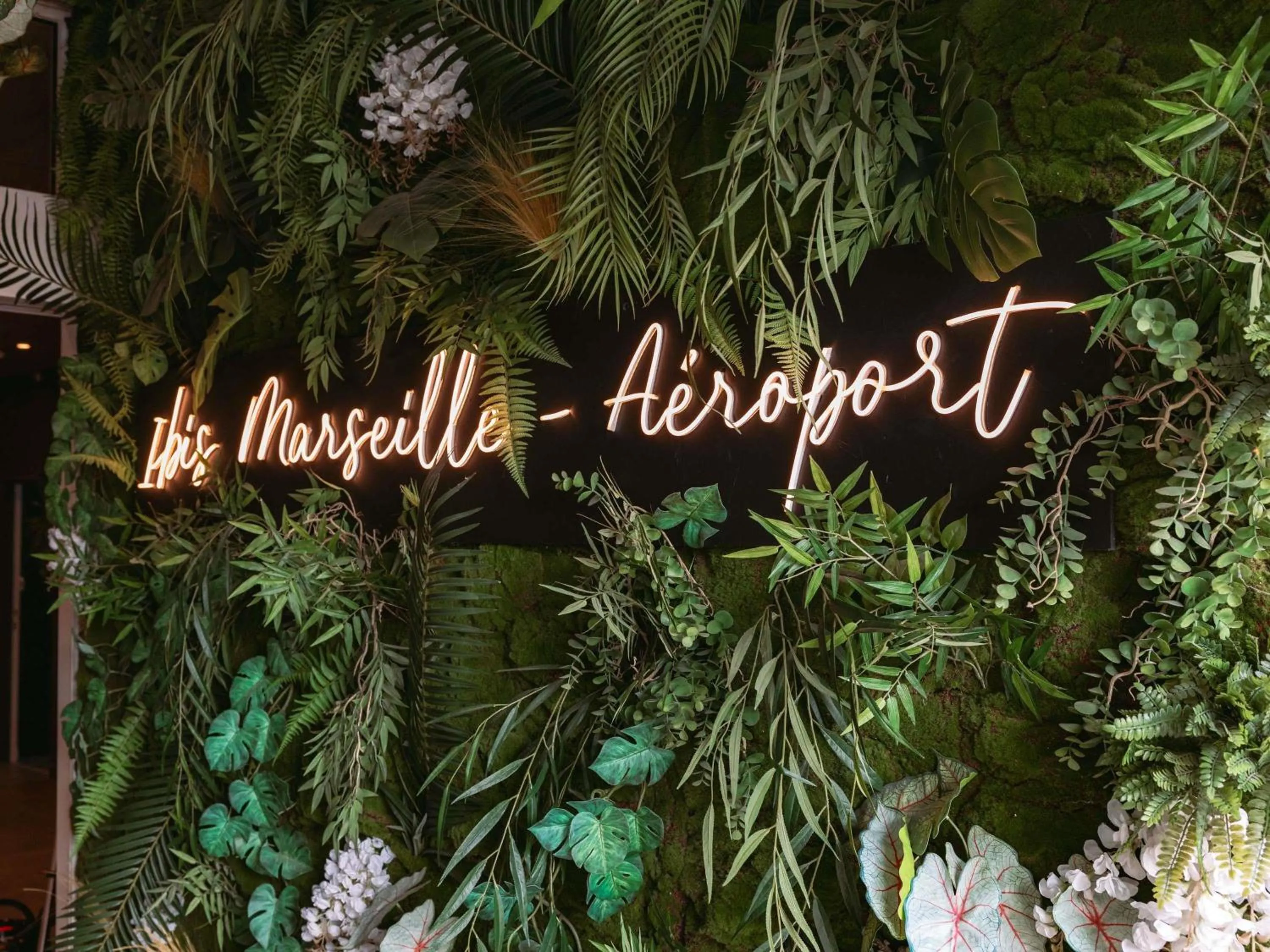 Property building in ibis Marseille Provence Aéroport