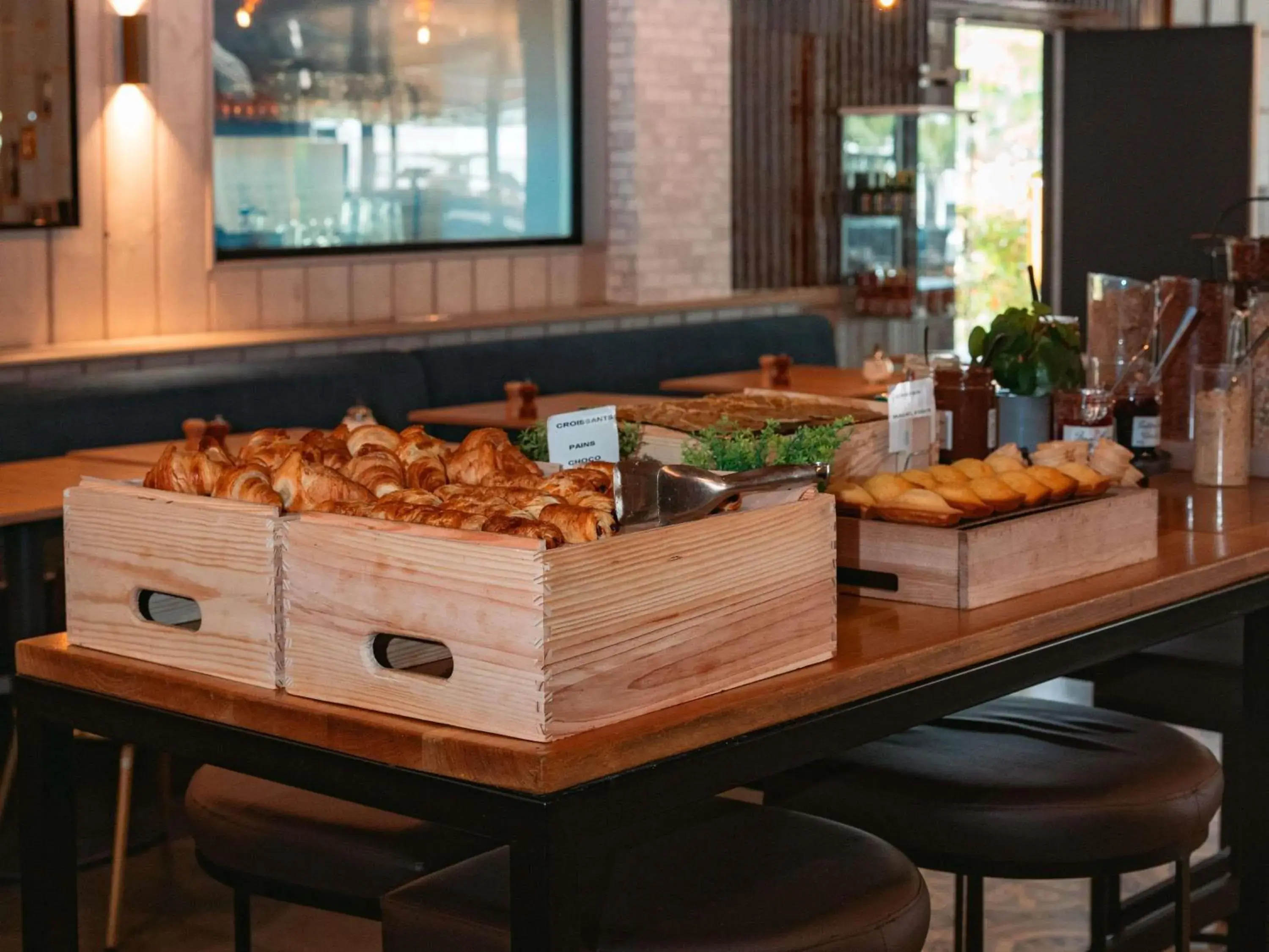 Breakfast in ibis Marseille Provence Aéroport Breakfast in ibis Marseille Provence Aéroport