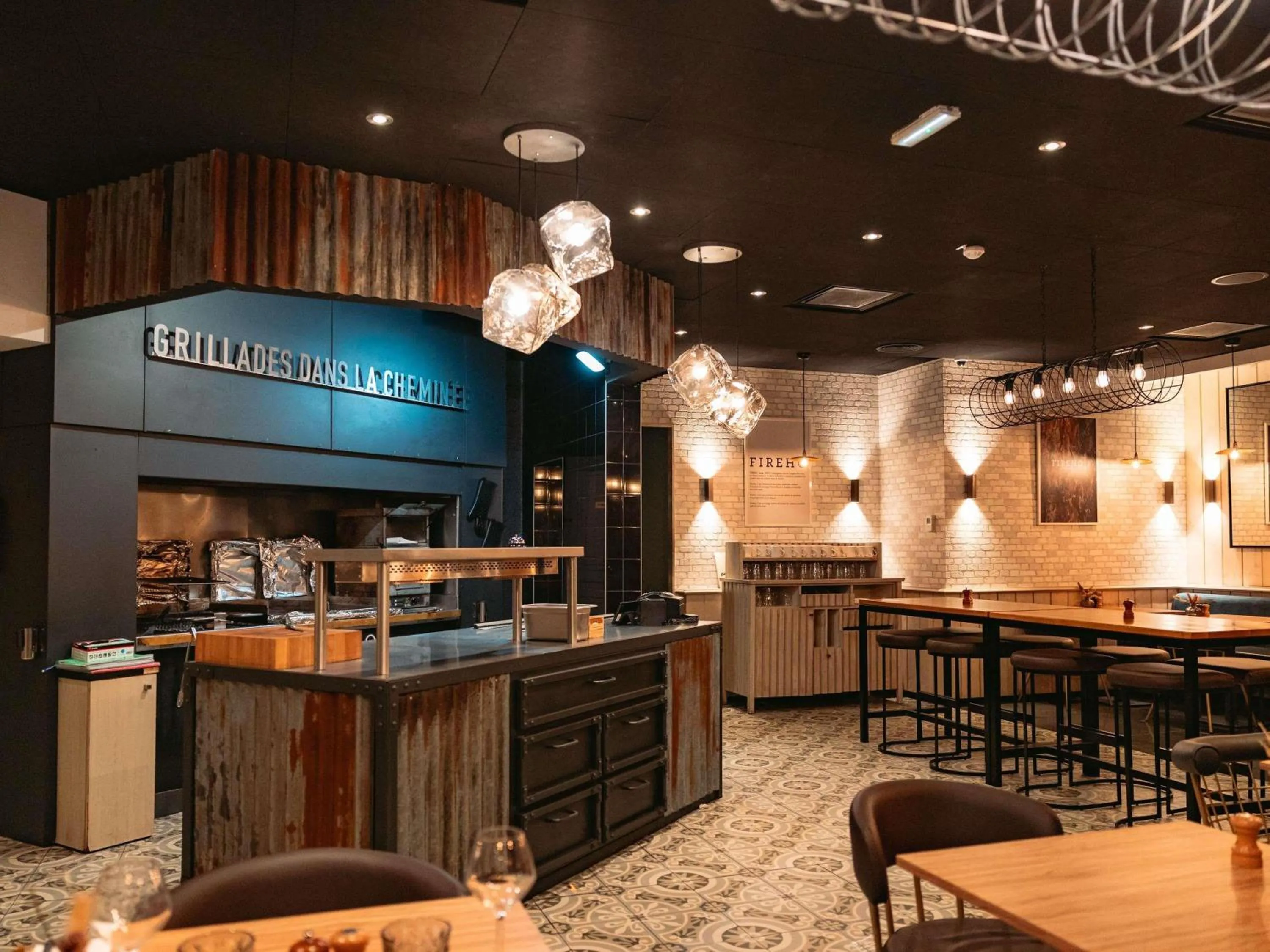 Restaurant/places to eat in ibis Marseille Provence Aéroport