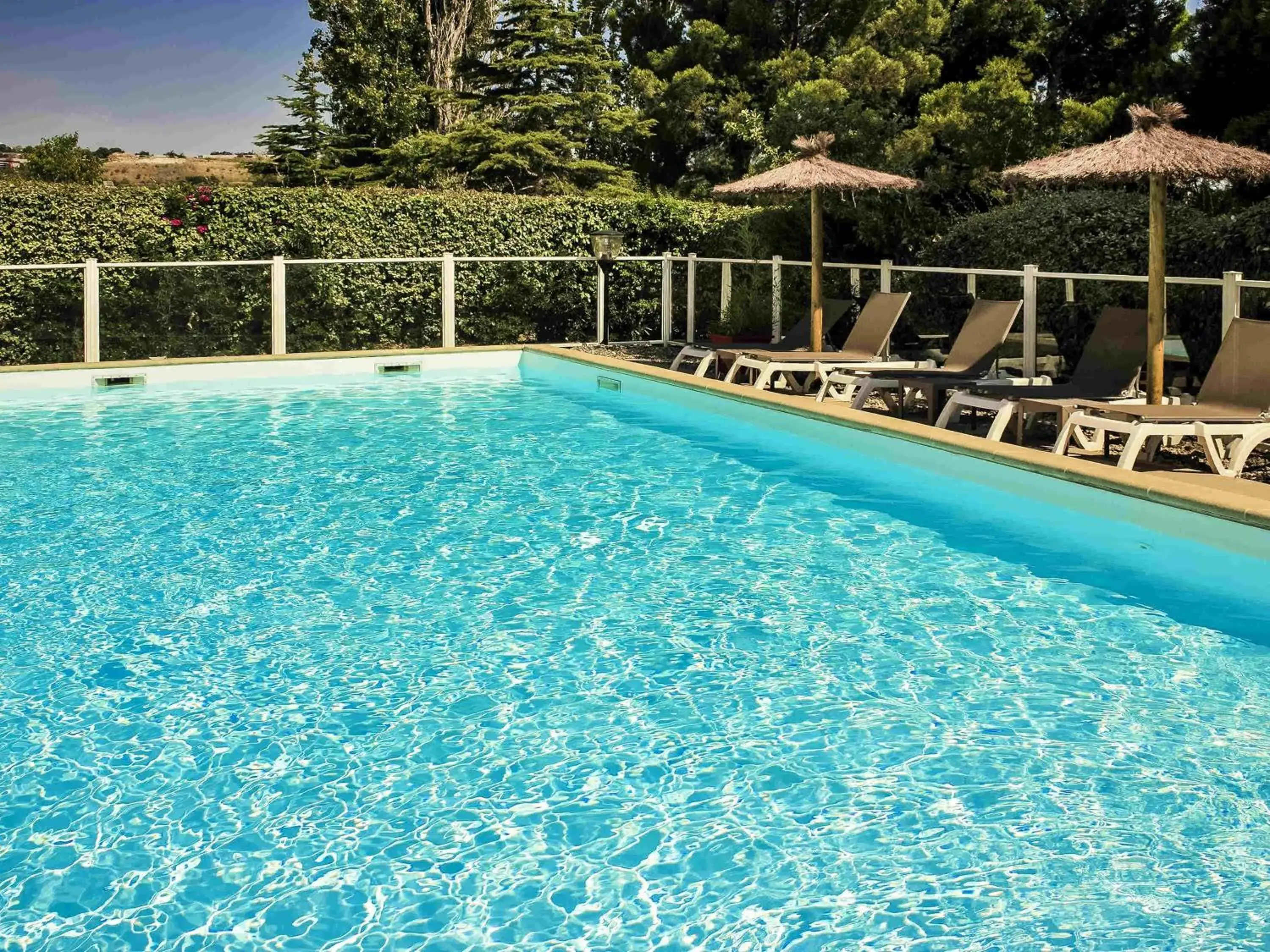 Pool view in ibis Marseille Provence Aéroport Pool view in ibis Marseille Provence Aéroport