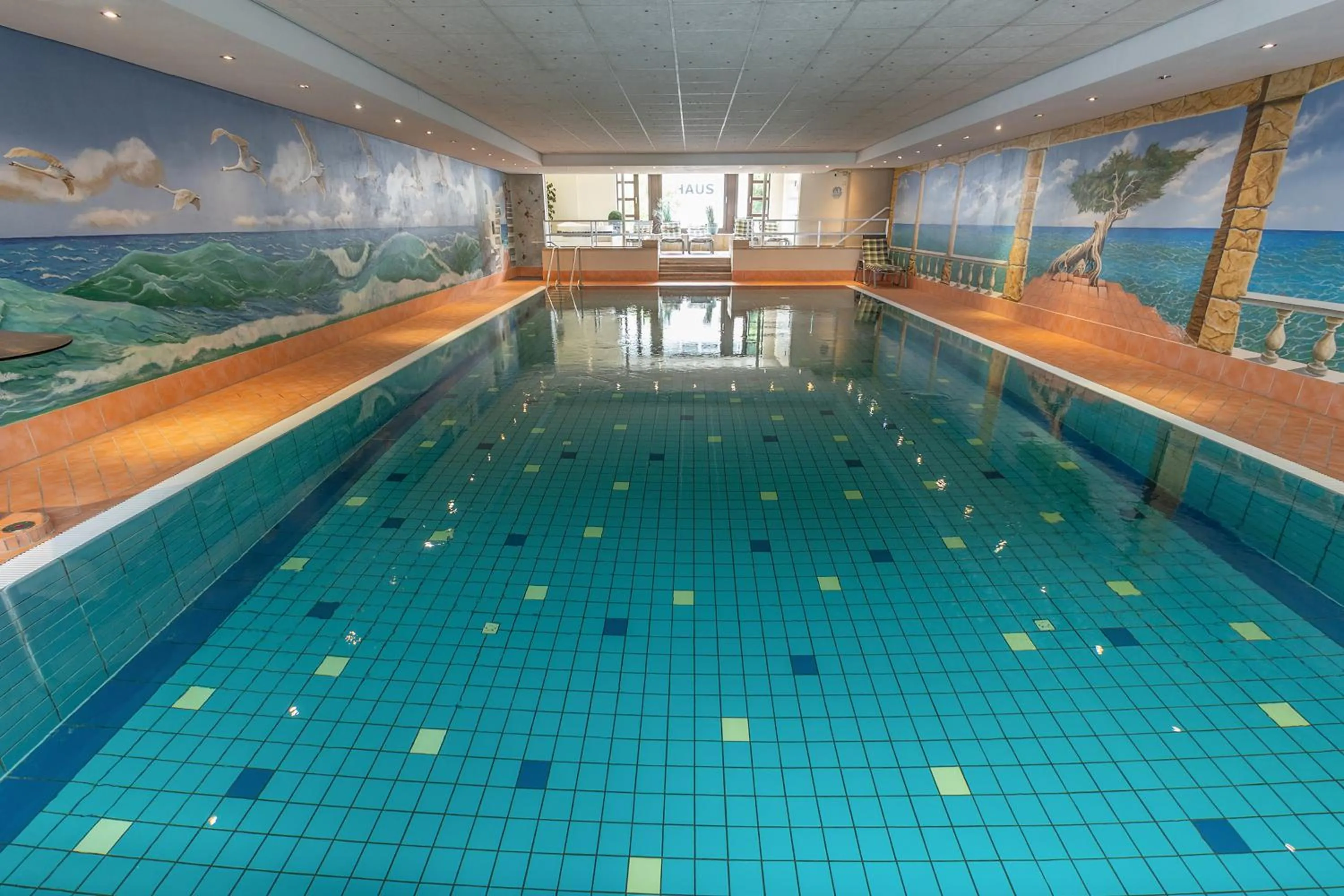 Pool view in Sporthotel Göbel Garni