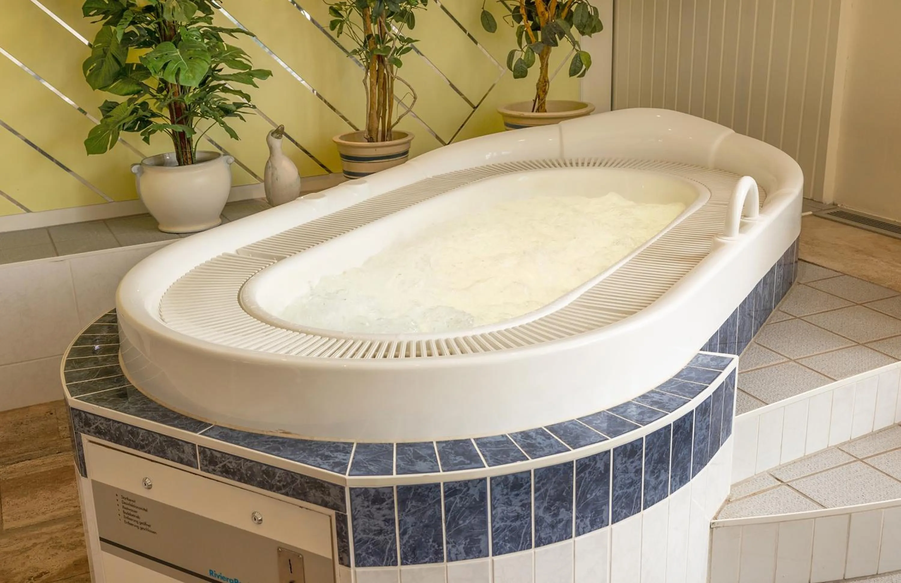 Hot Tub in Sporthotel Göbel Garni