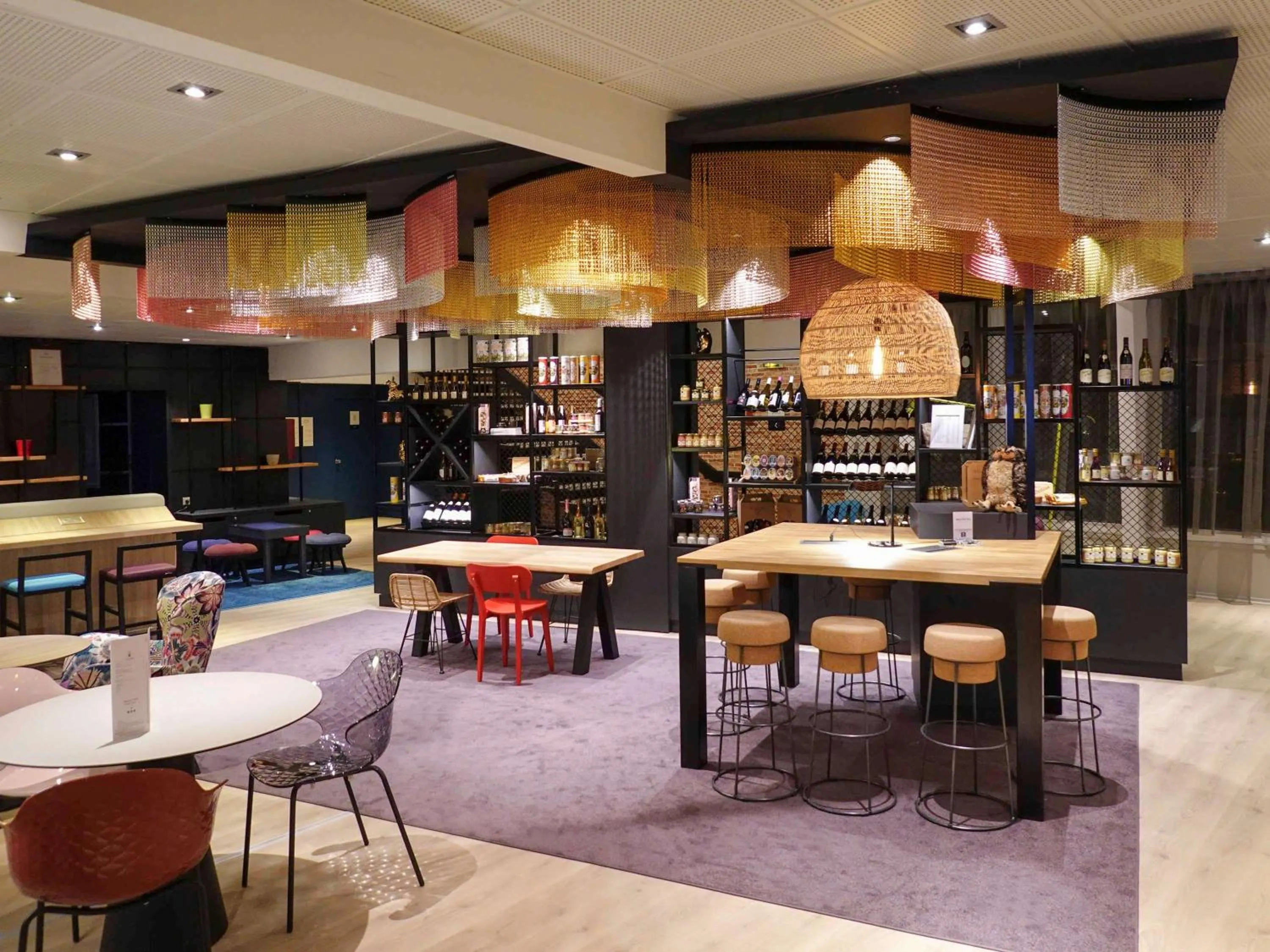 Lobby or reception in Novotel Dijon Sud