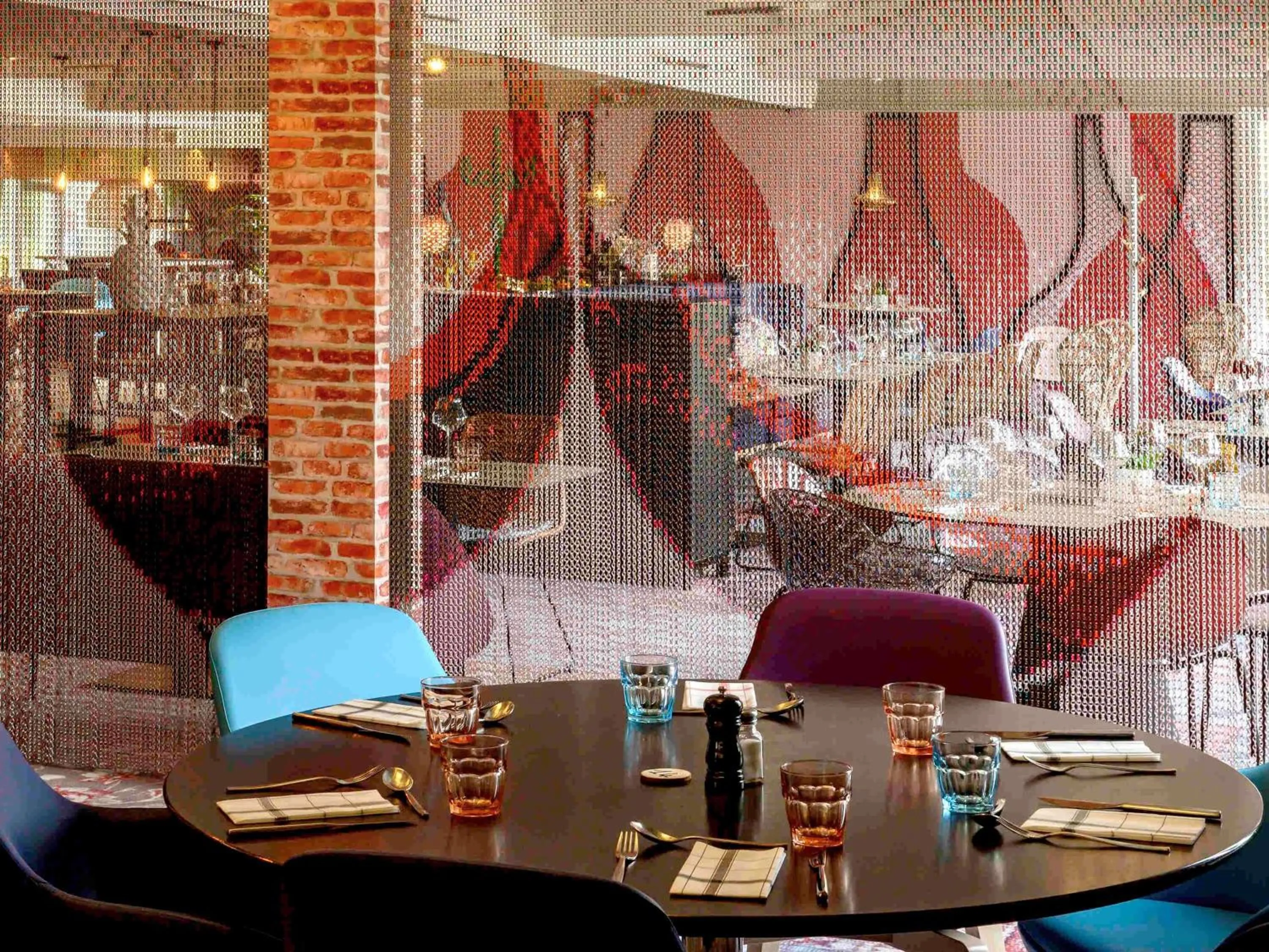 Restaurant/places to eat in Novotel Dijon Sud