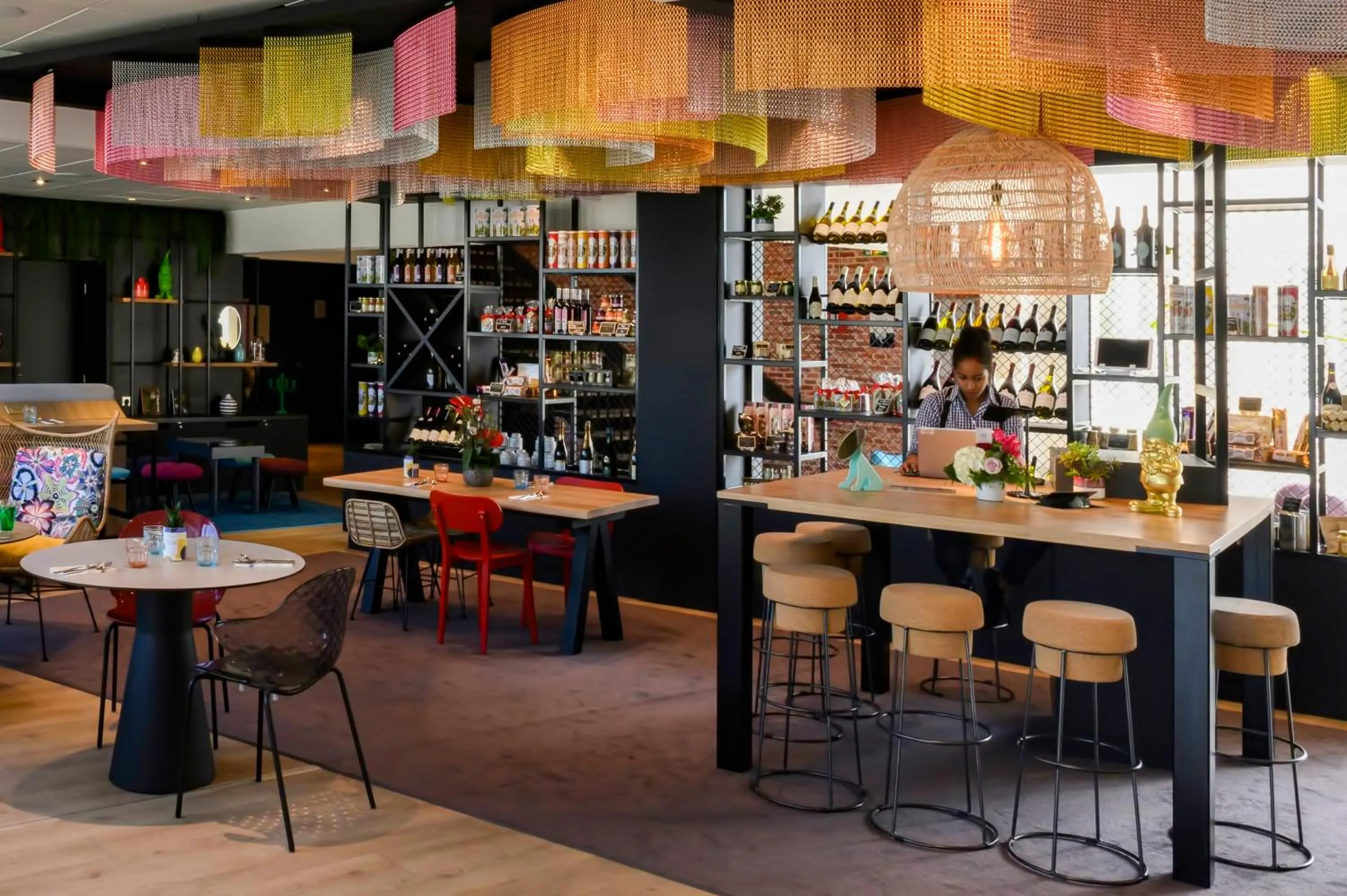 Lobby or reception in Novotel Dijon Sud