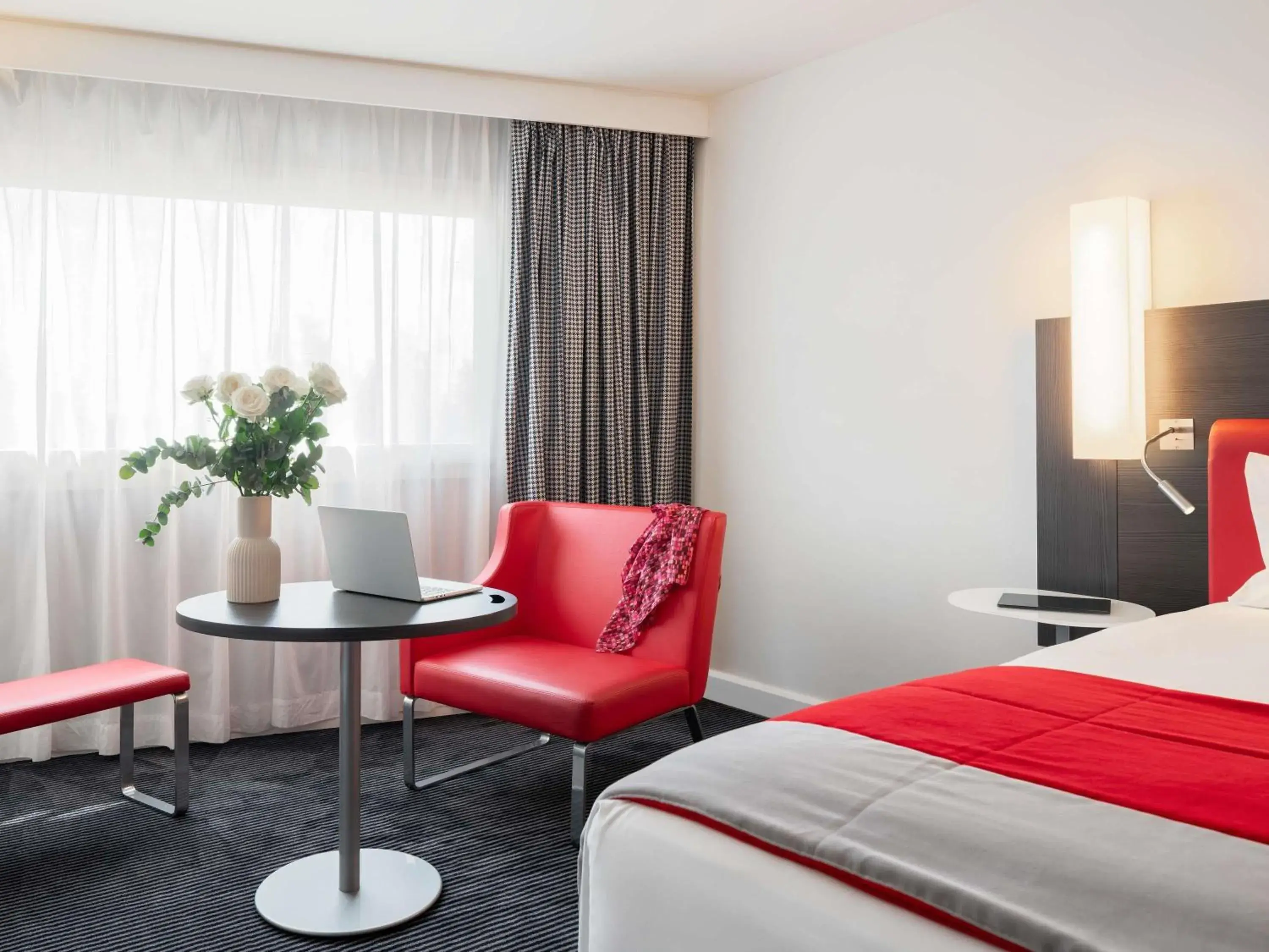 Bedroom, Bed in Mercure Paris CDG Airport & Convention Bedroom, Bed in Mercure Paris CDG Airport & Convention