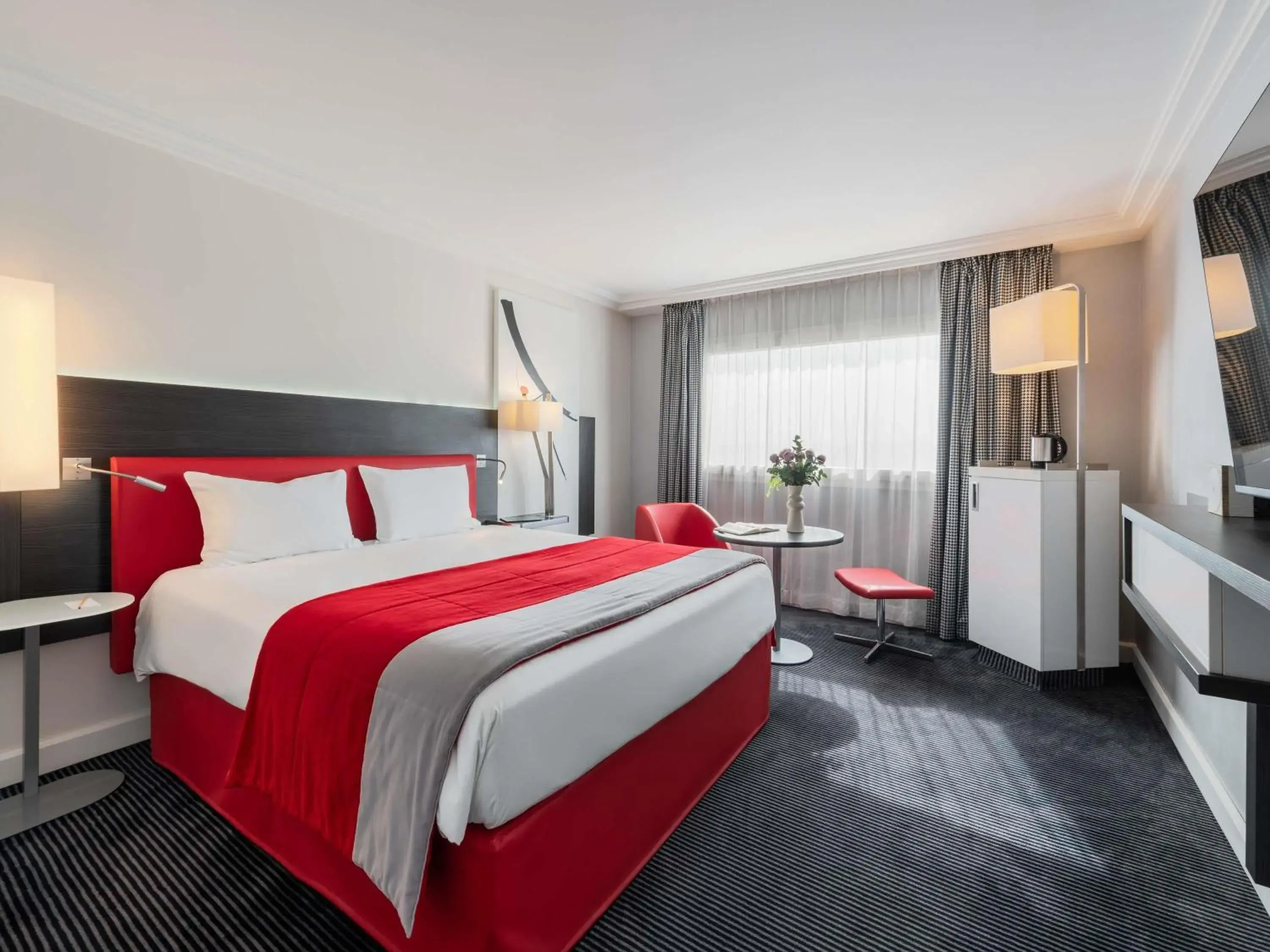 Bedroom, Bed in Mercure Paris CDG Airport & Convention Bedroom, Bed in Mercure Paris CDG Airport & Convention