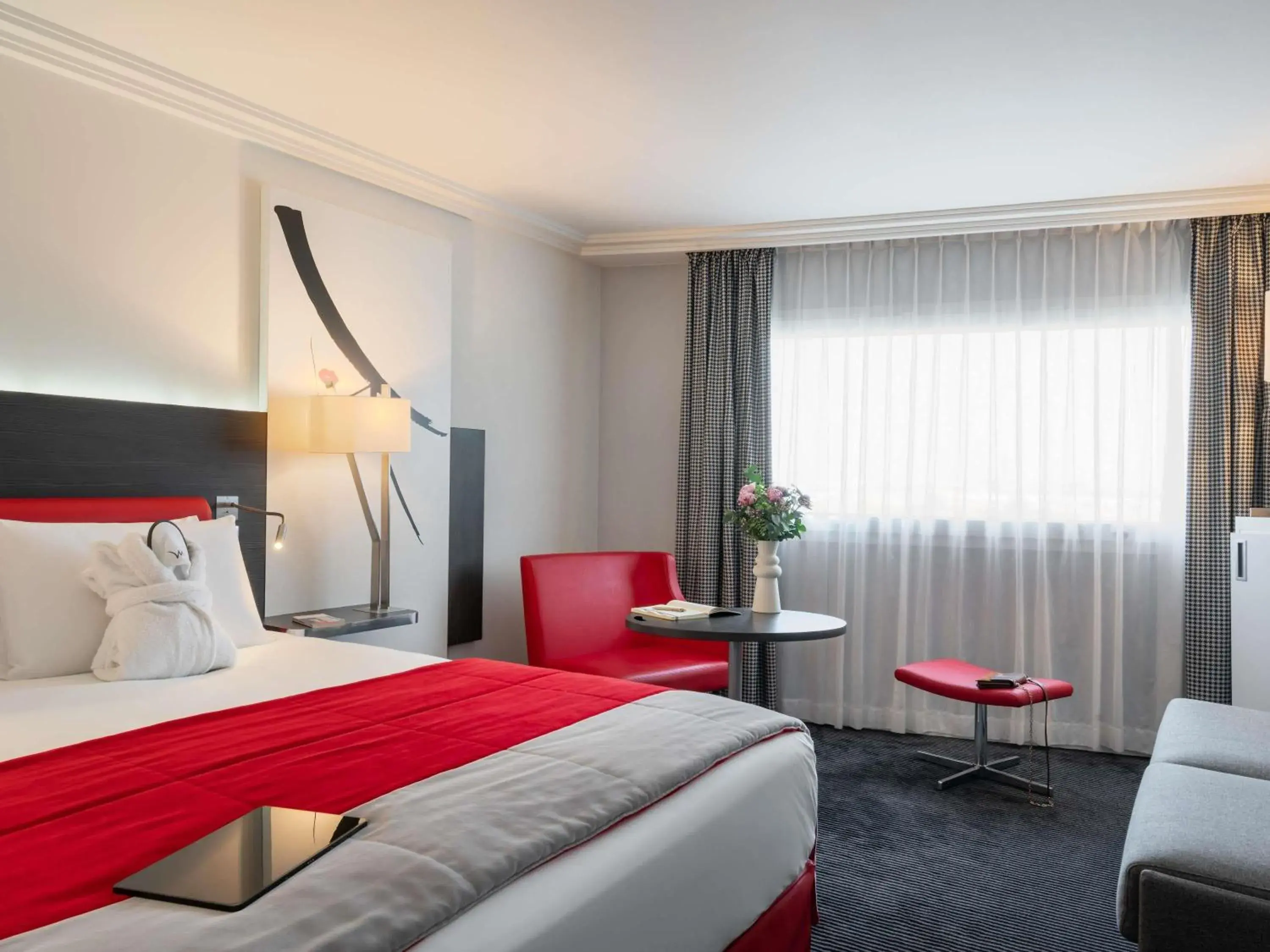 Bed in Mercure Paris CDG Airport & Convention Bed in Mercure Paris CDG Airport & Convention