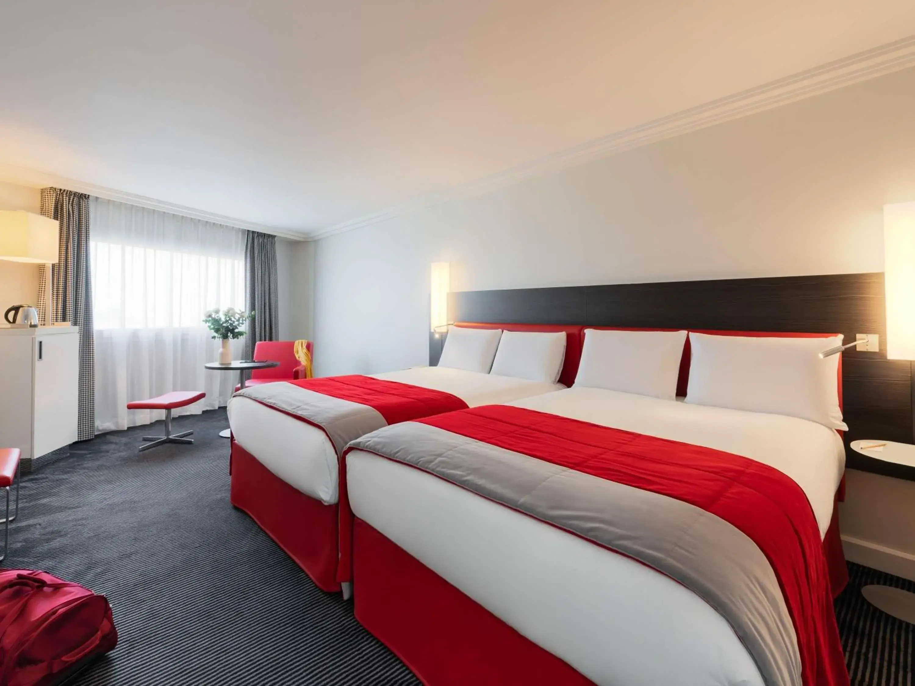 Bed in Mercure Paris CDG Airport & Convention Bed in Mercure Paris CDG Airport & Convention
