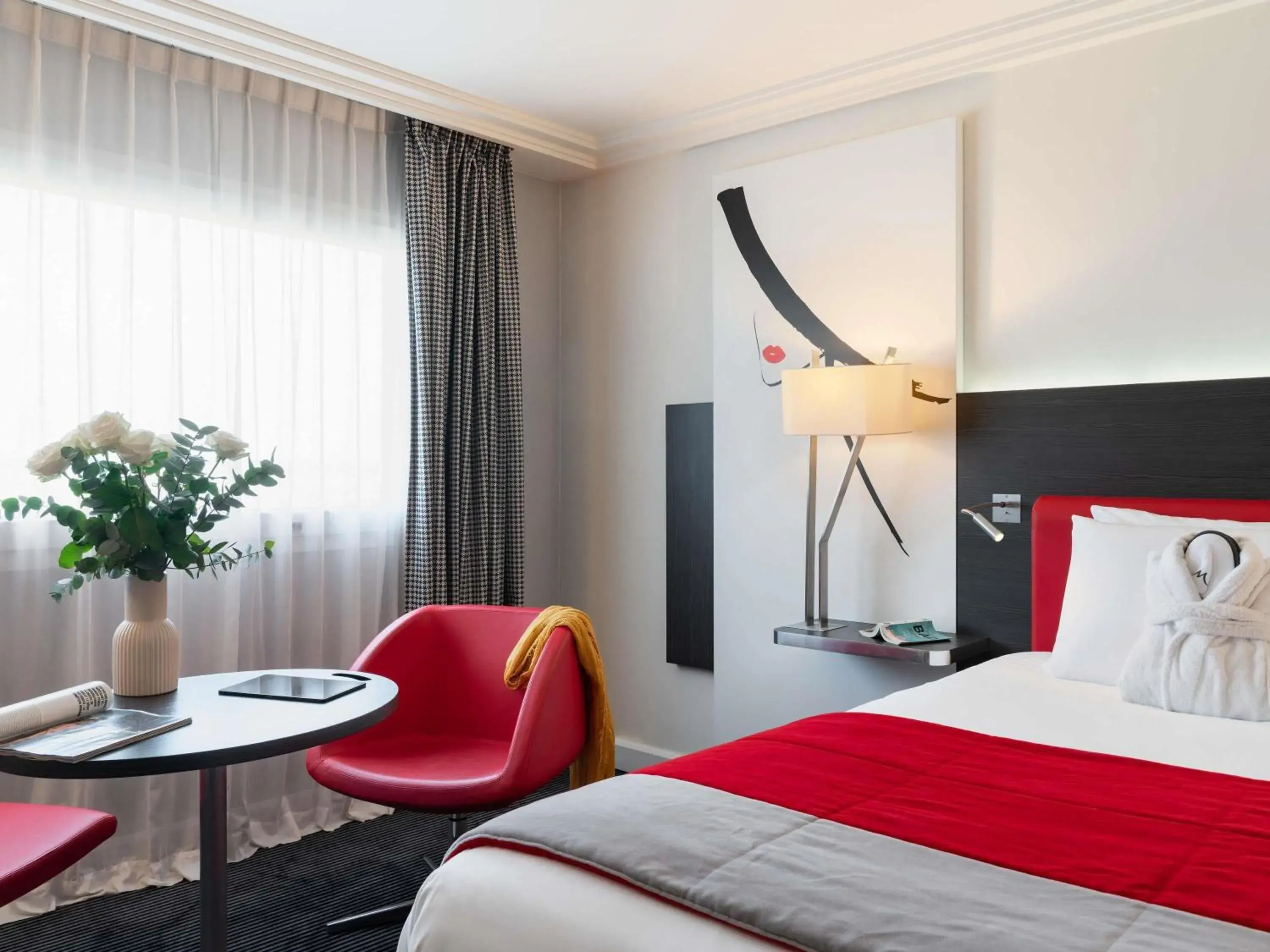 Bedroom, Bed in Mercure Paris CDG Airport & Convention Bedroom, Bed in Mercure Paris CDG Airport & Convention