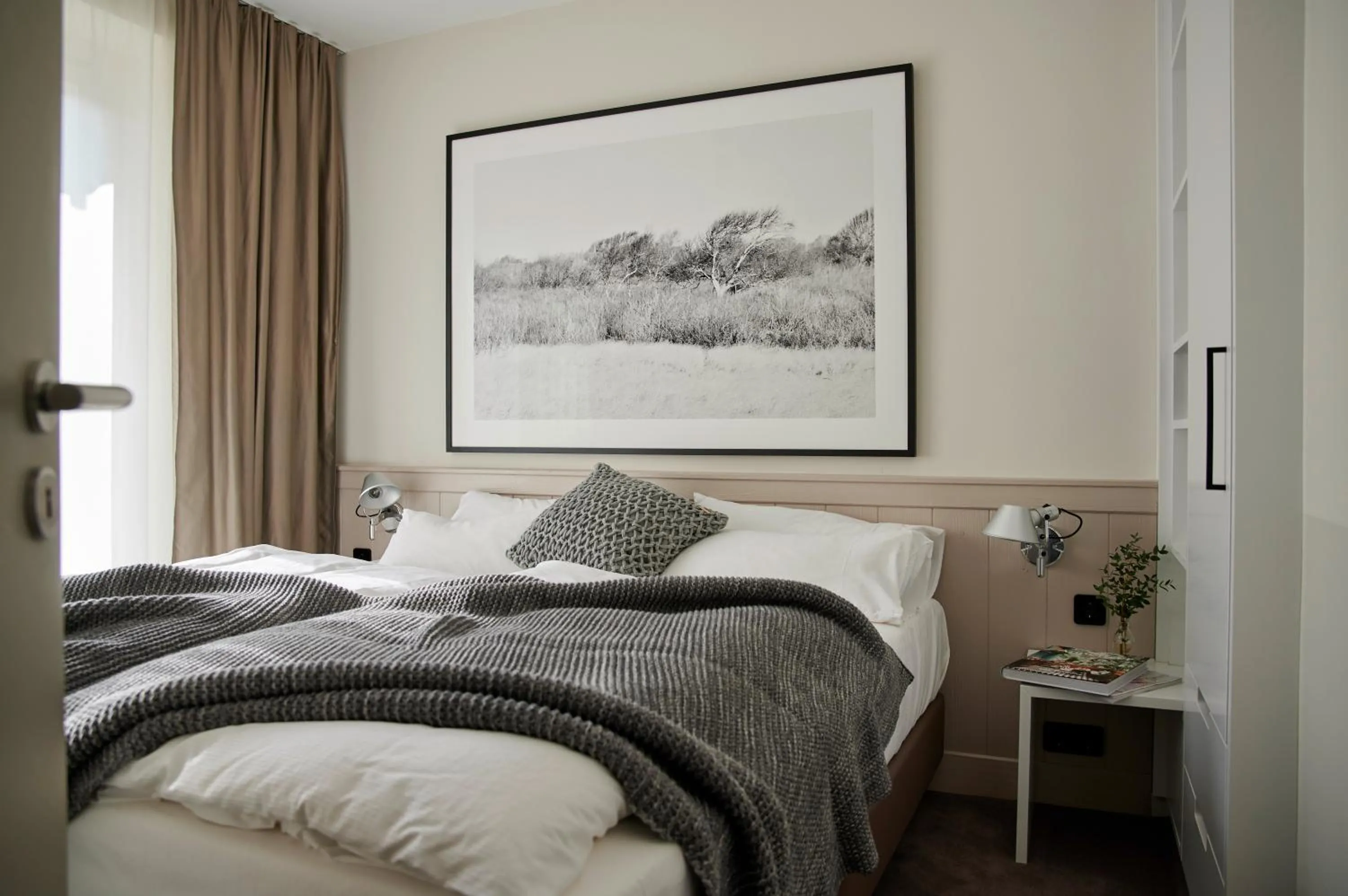 Photo of the whole room, Bed in Hotel Haus am Meer