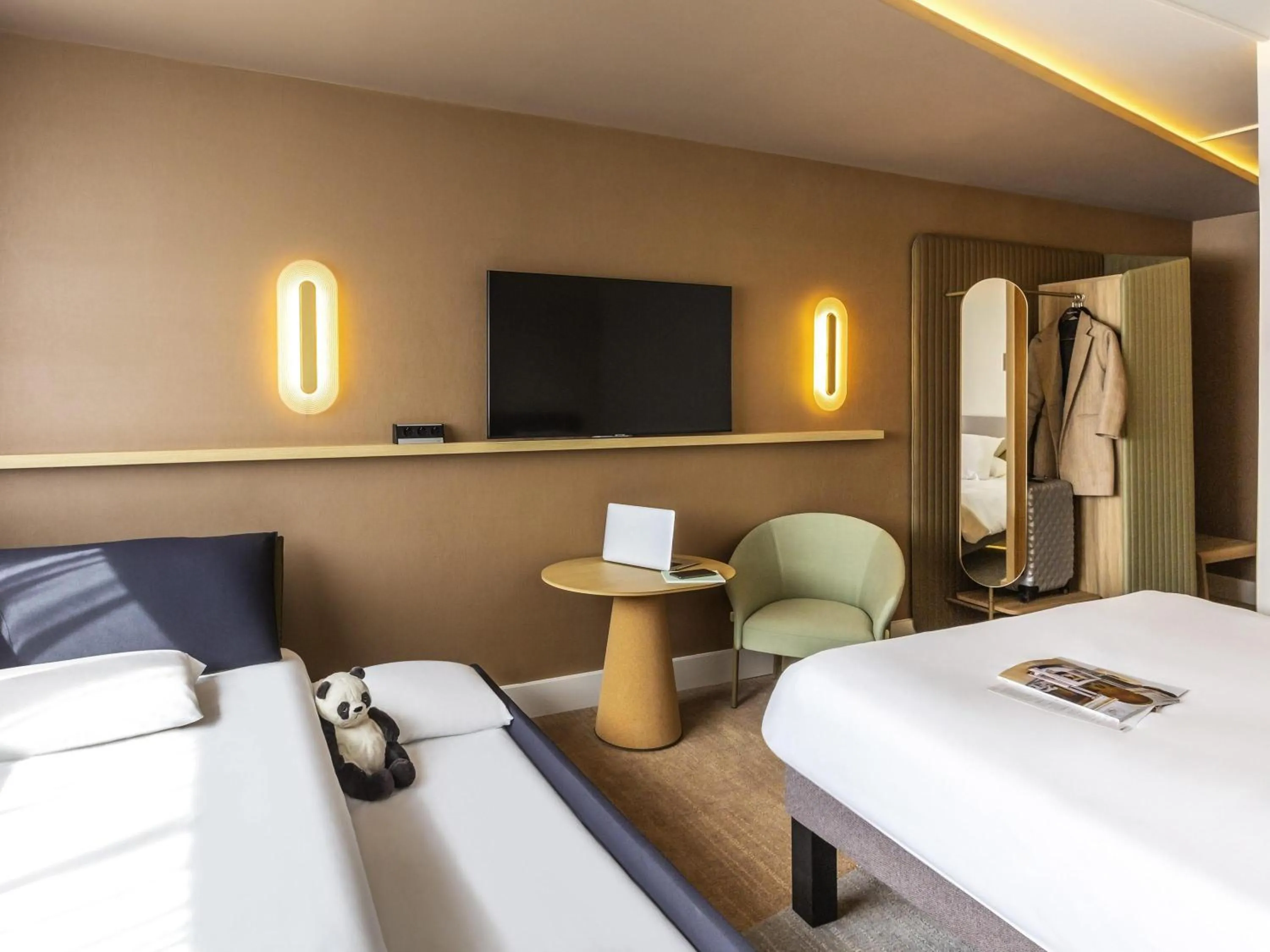 Bedroom, Bed in Novotel Nancy