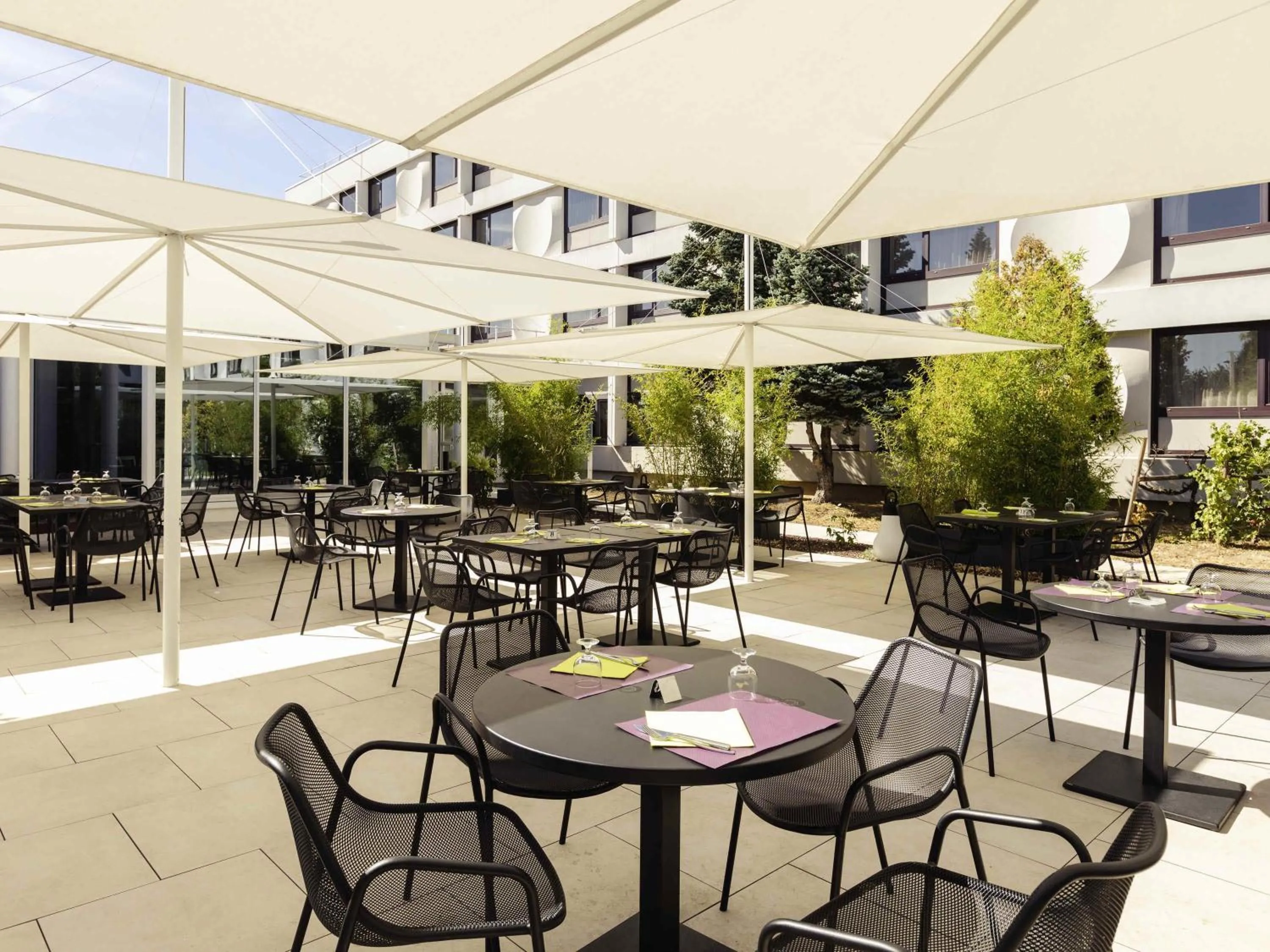 Restaurant/places to eat in Novotel Nancy