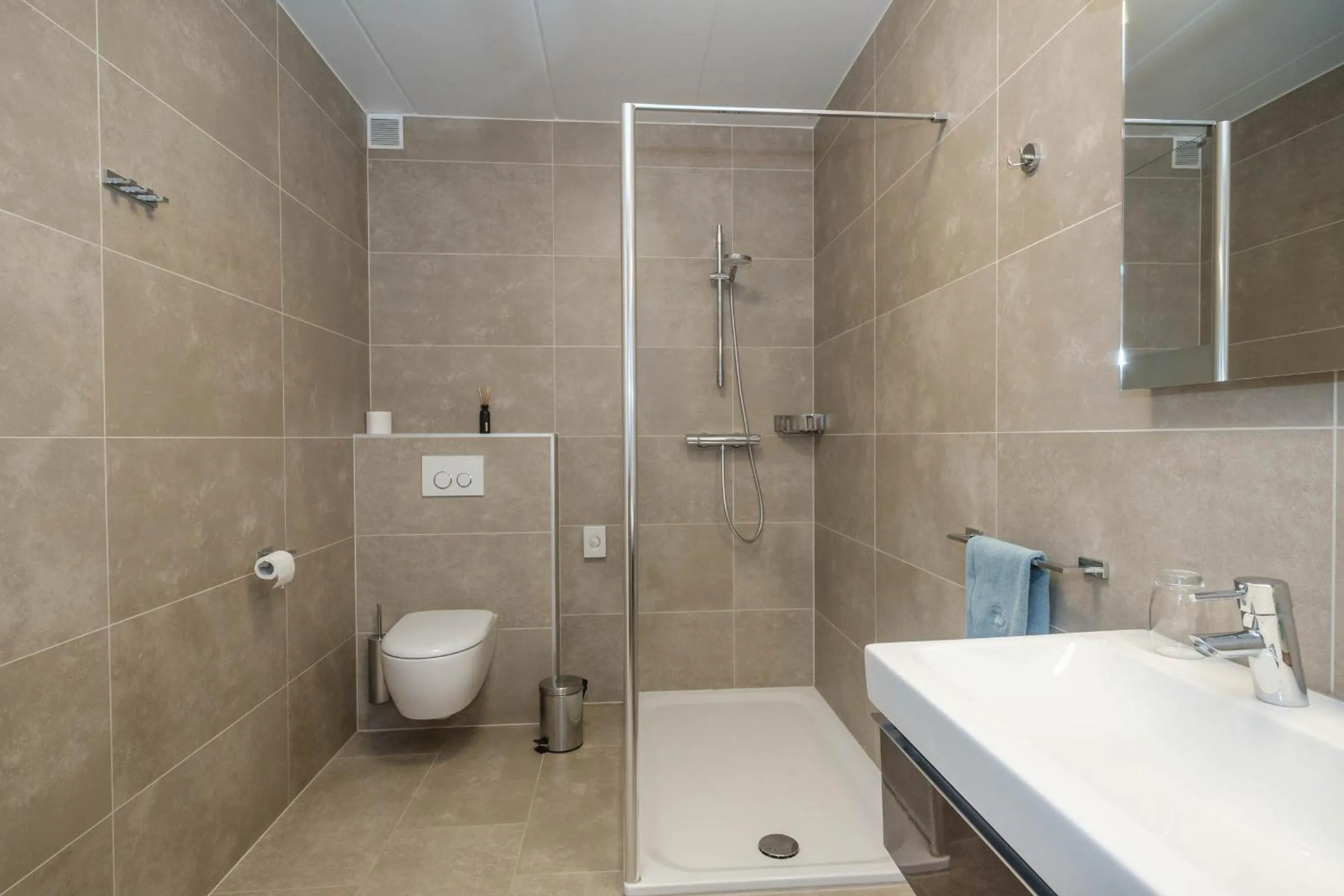 Shower in Craywinckelhof Wagenhuis Horst