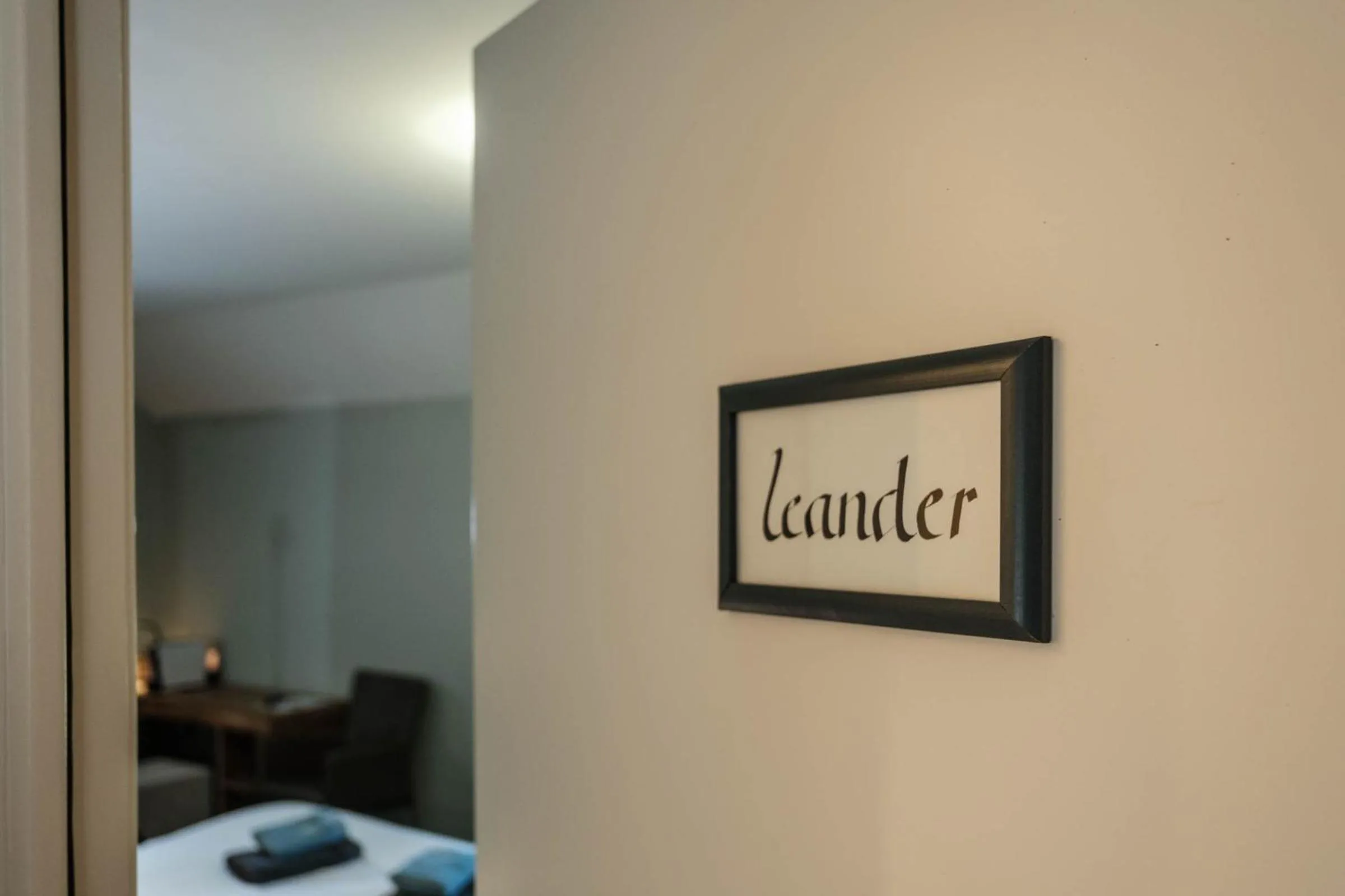 Property logo or sign, Bed in Craywinckelhof Wagenhuis Horst