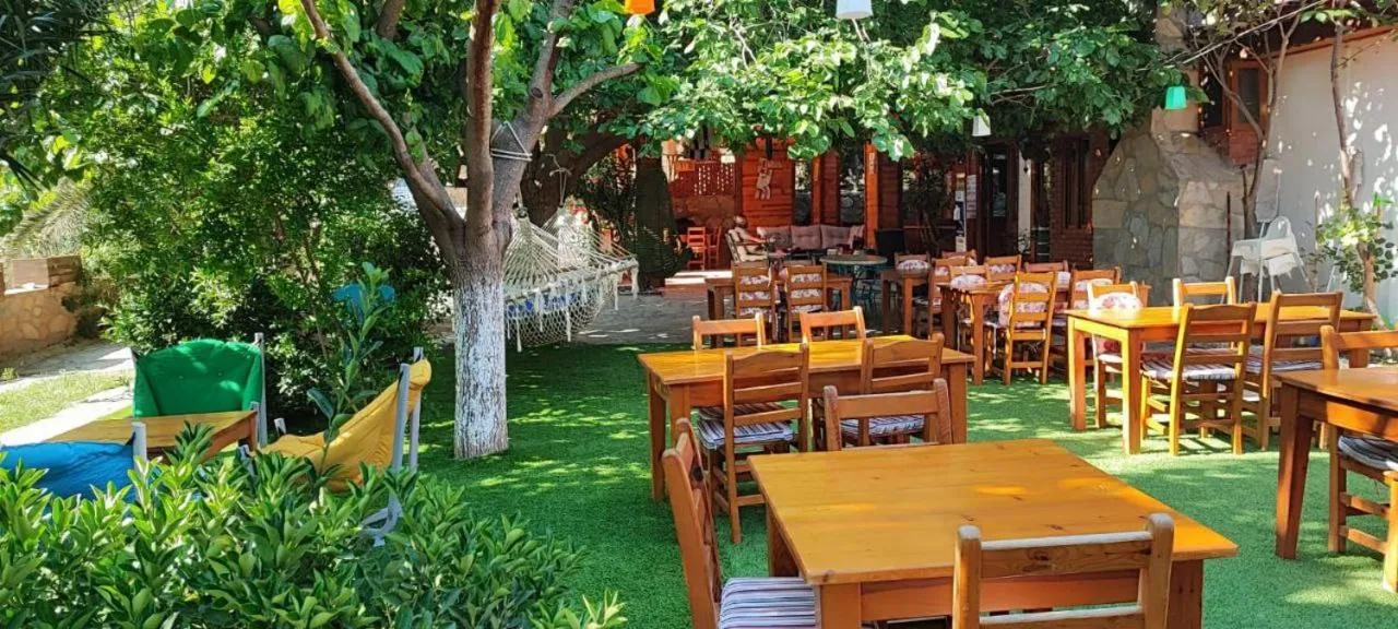 Banquet/Function facilities in Elly's Home