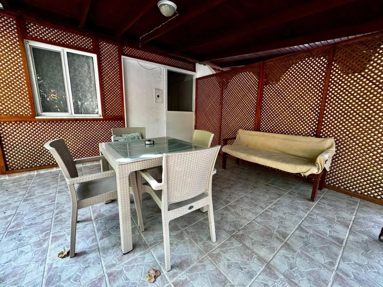 Seating area in Elly's Home