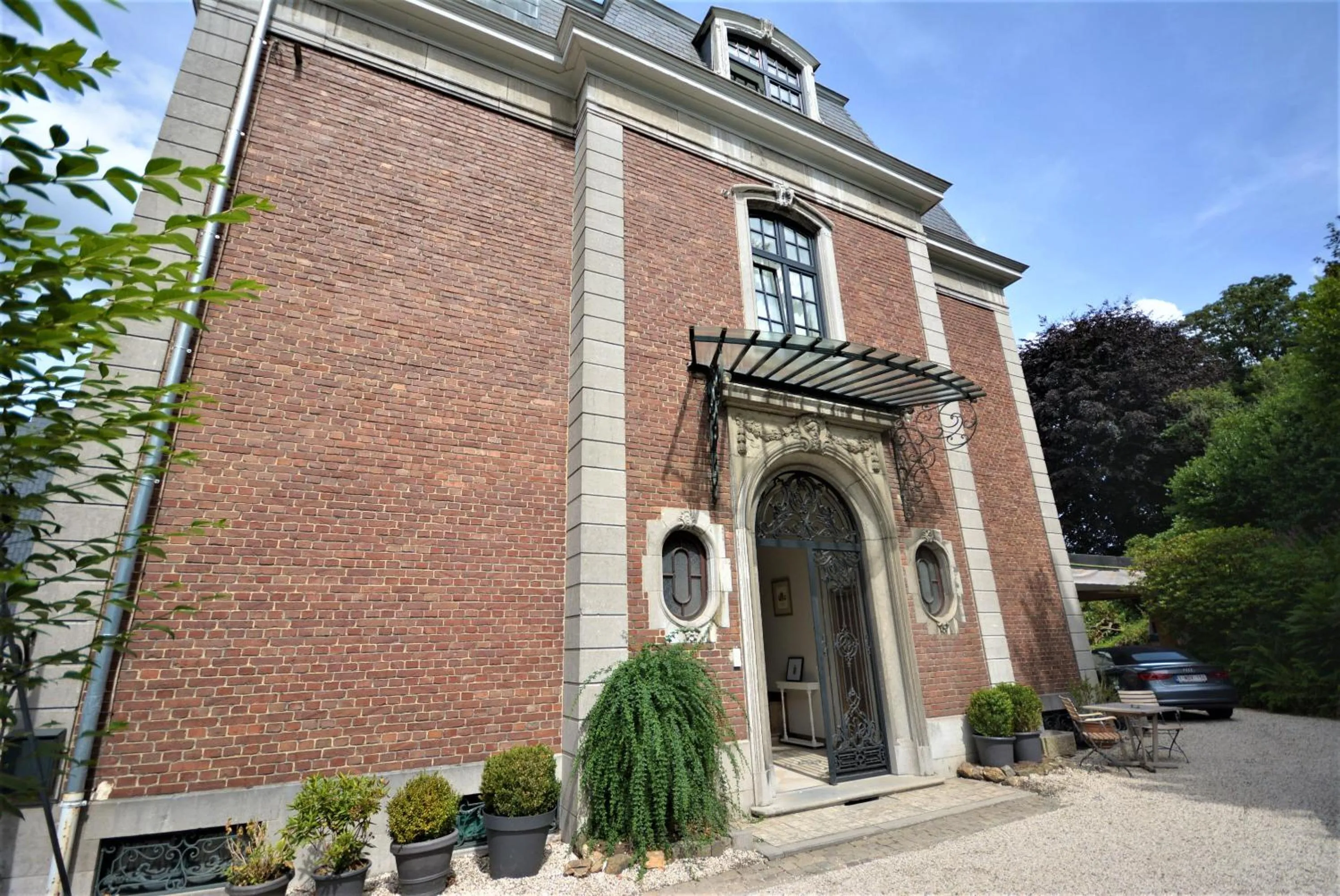 Facade/entrance in Villa de Noailles