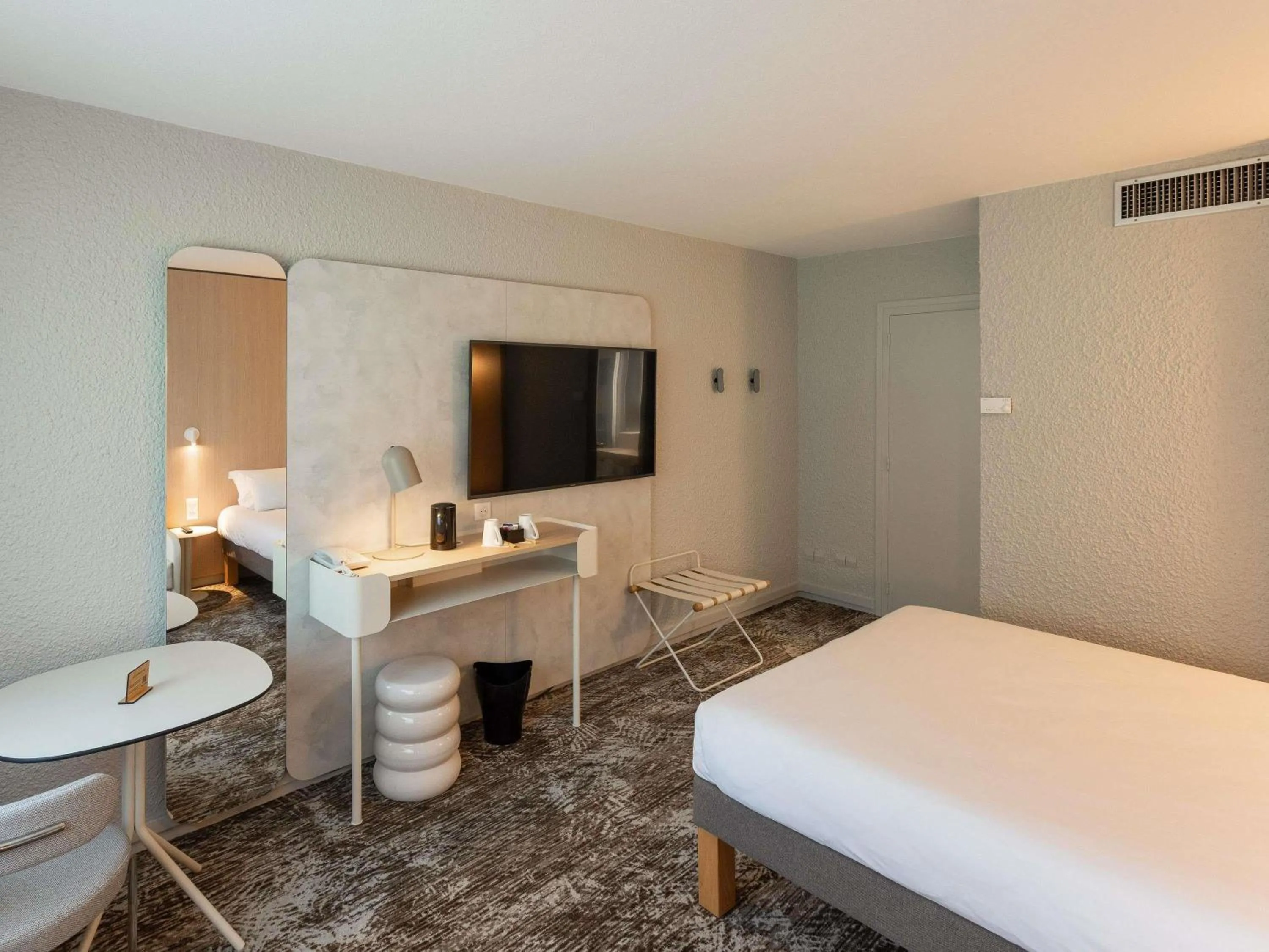 Bedroom, Bed in Novotel Macon Nord - Porte de Bourgogne