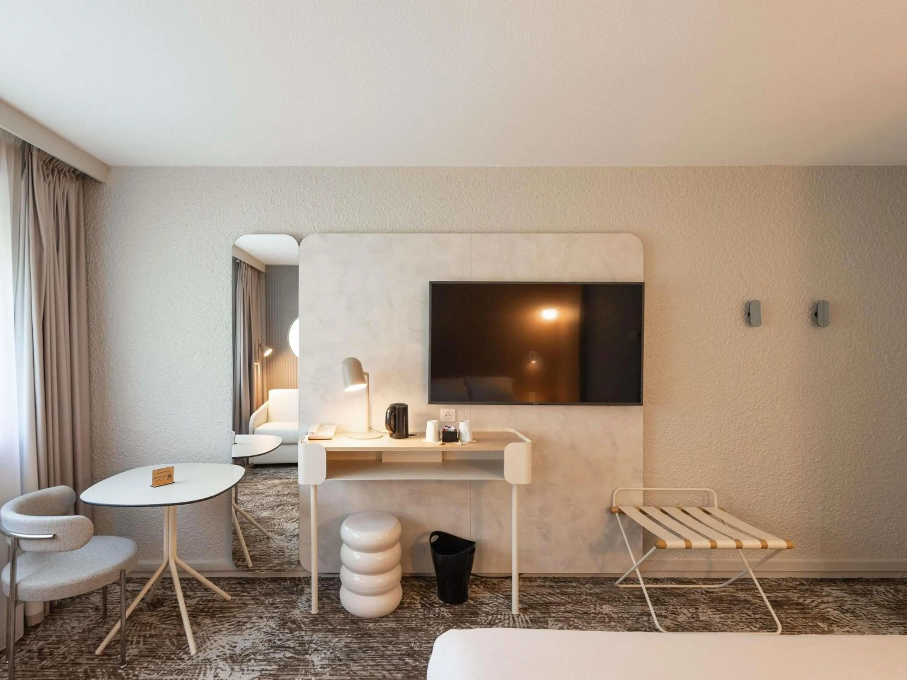 Bedroom in Novotel Macon Nord - Porte de Bourgogne